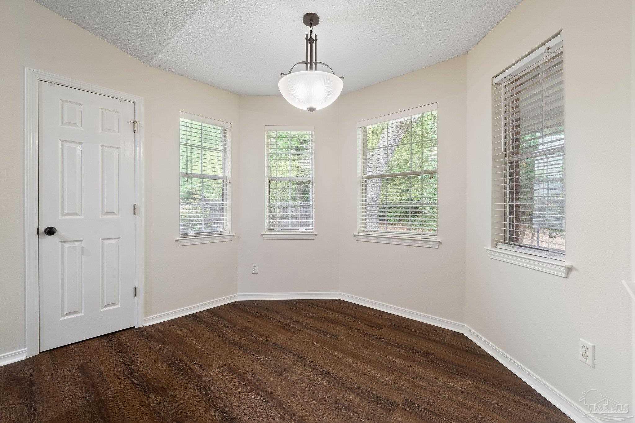 10170 Candlestick Ln