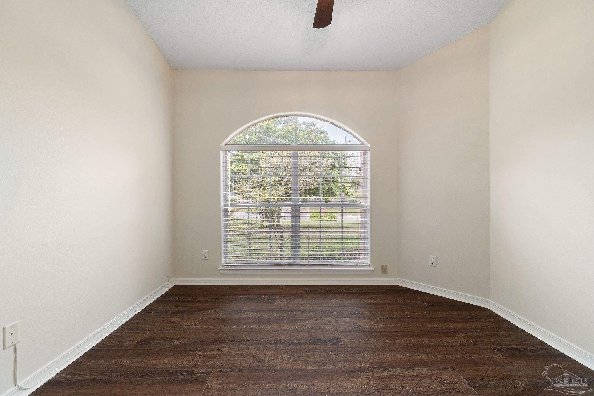 10170 Candlestick Ln
