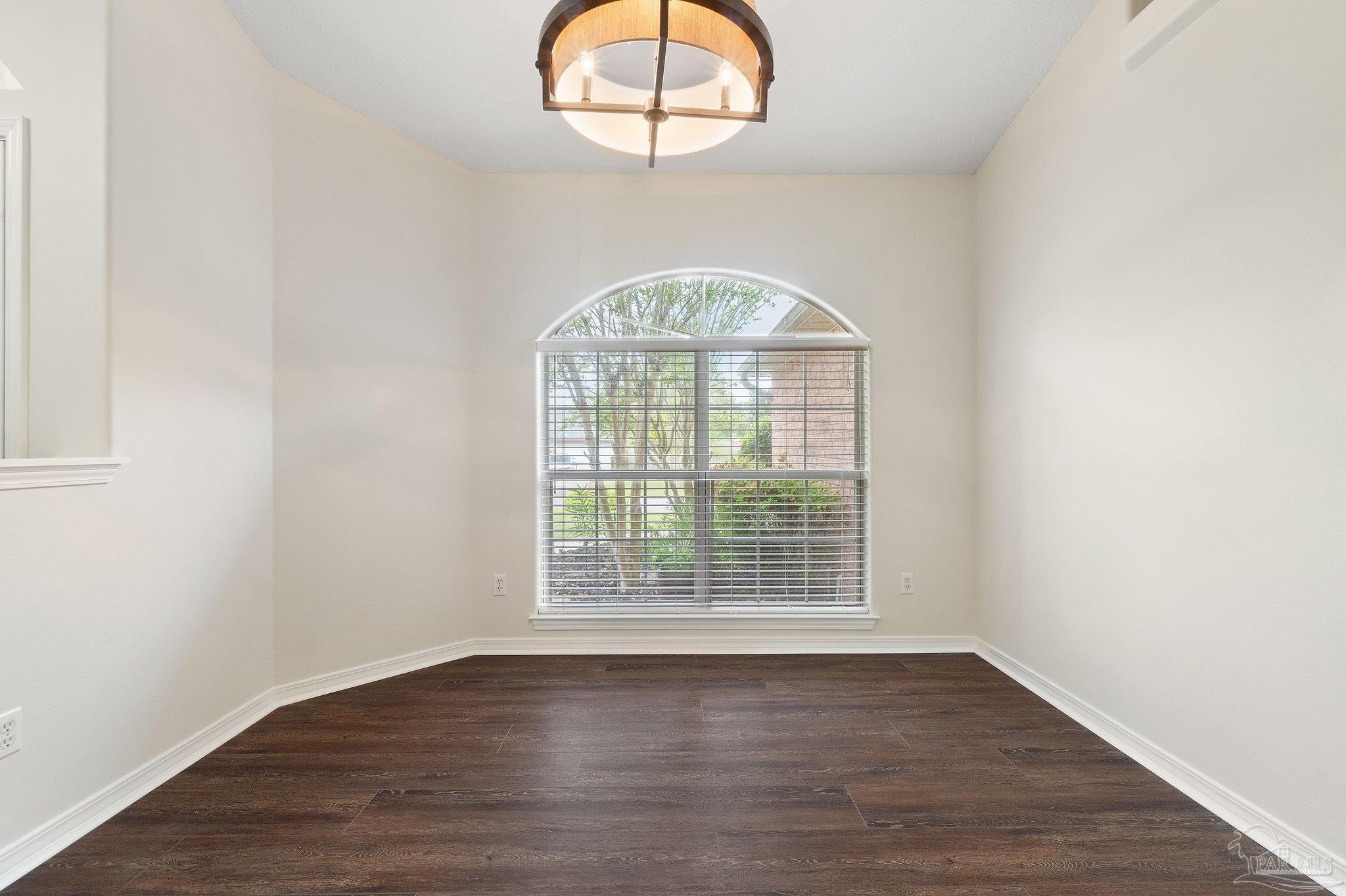 10170 Candlestick Ln