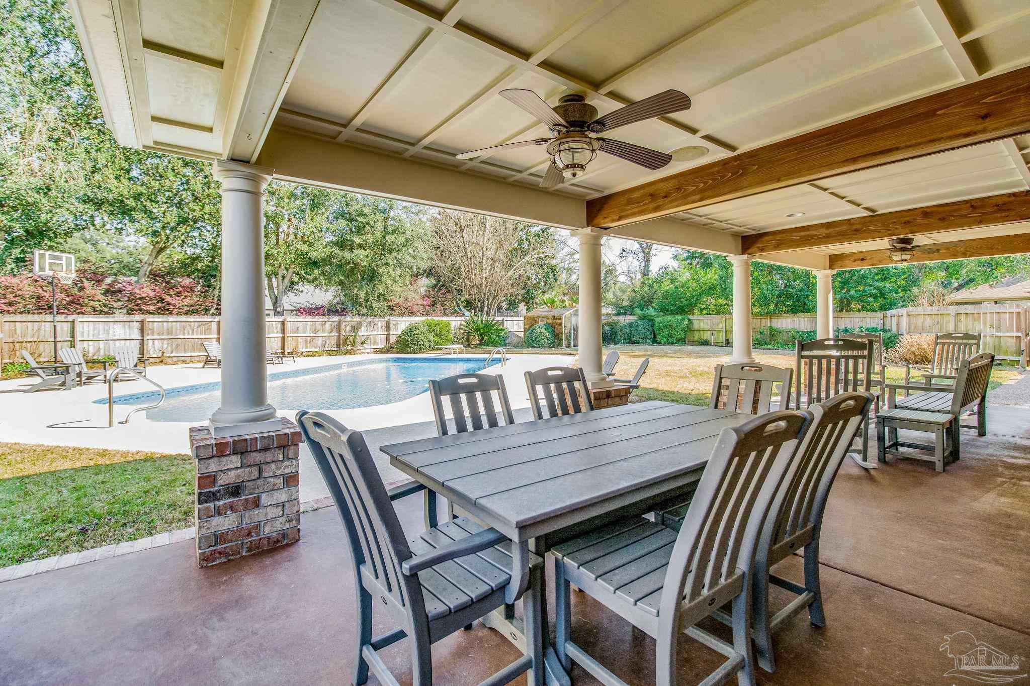 2450 Semoran Dr