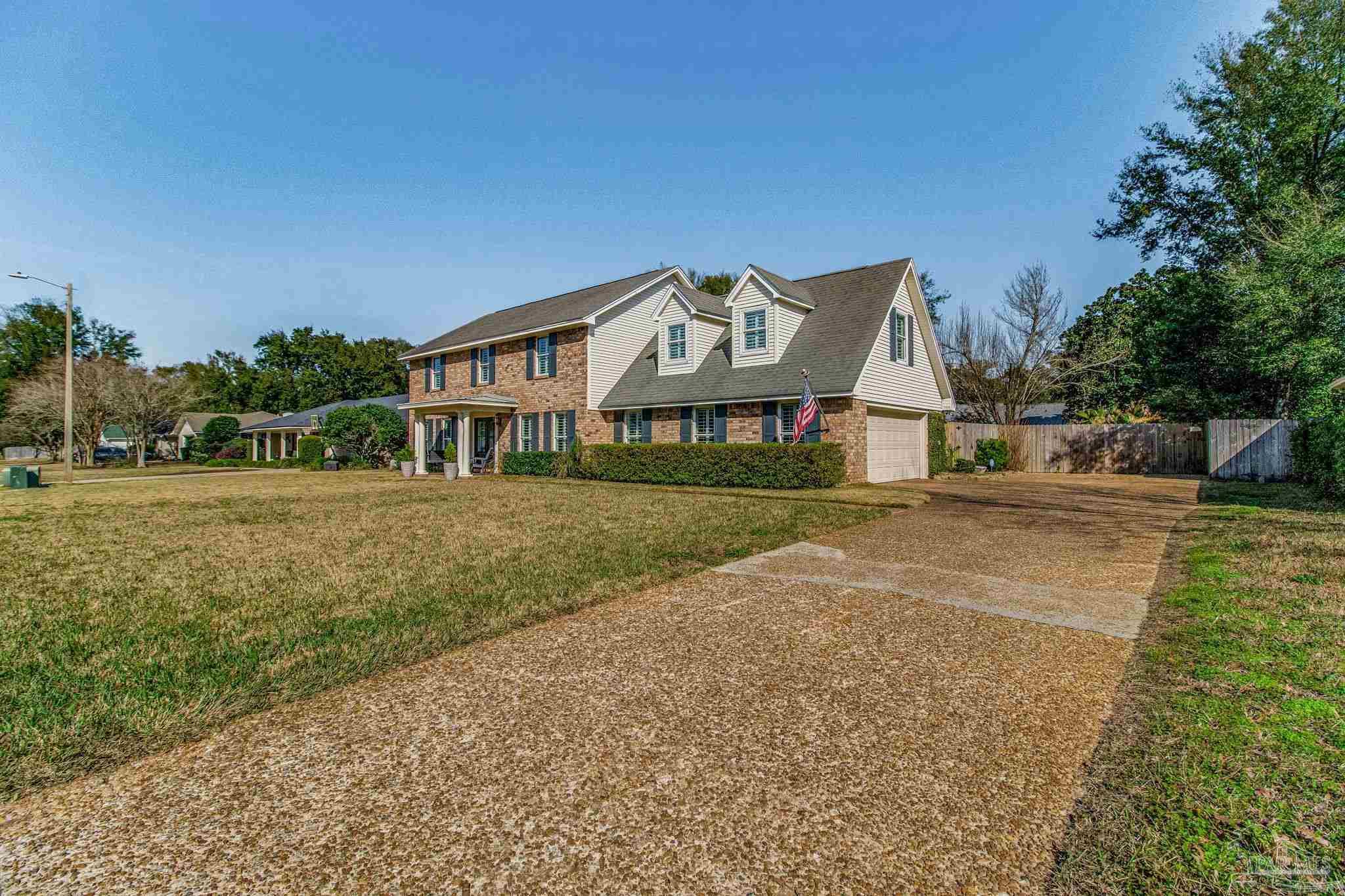 2450 Semoran Dr