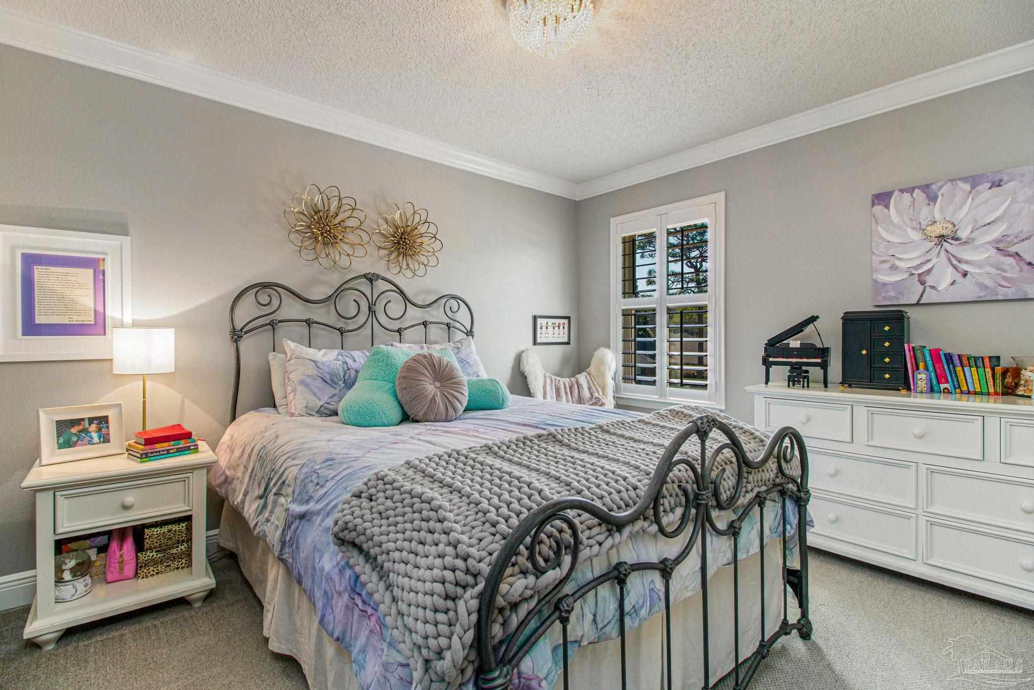 2450 Semoran Dr