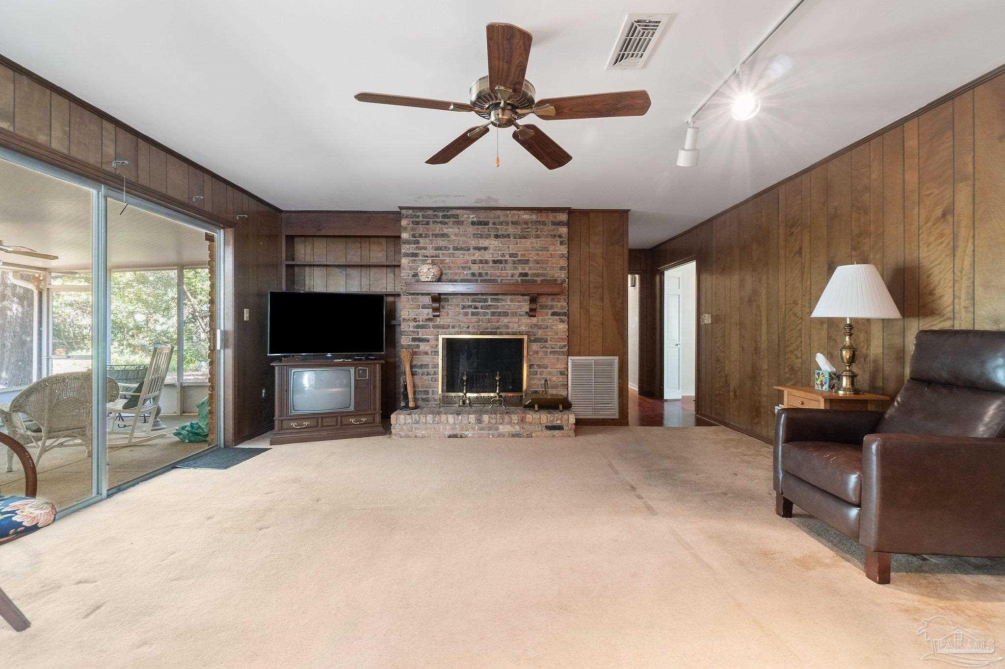 732 Mound Cir