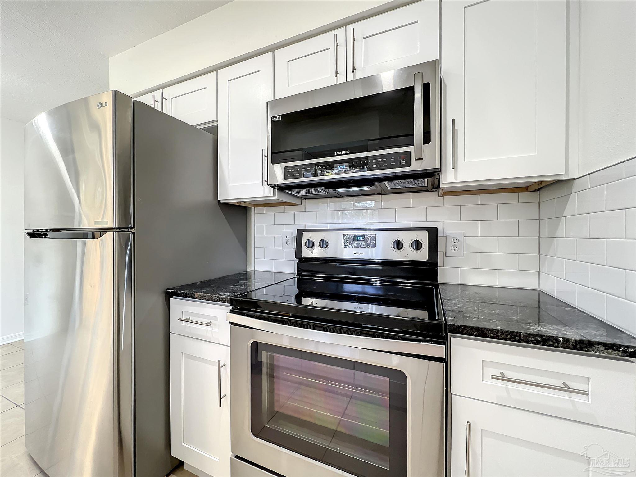 5034 W Washington St