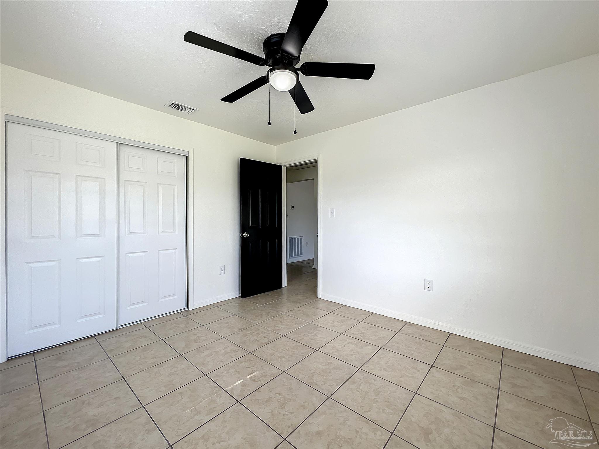 5034 W Washington St