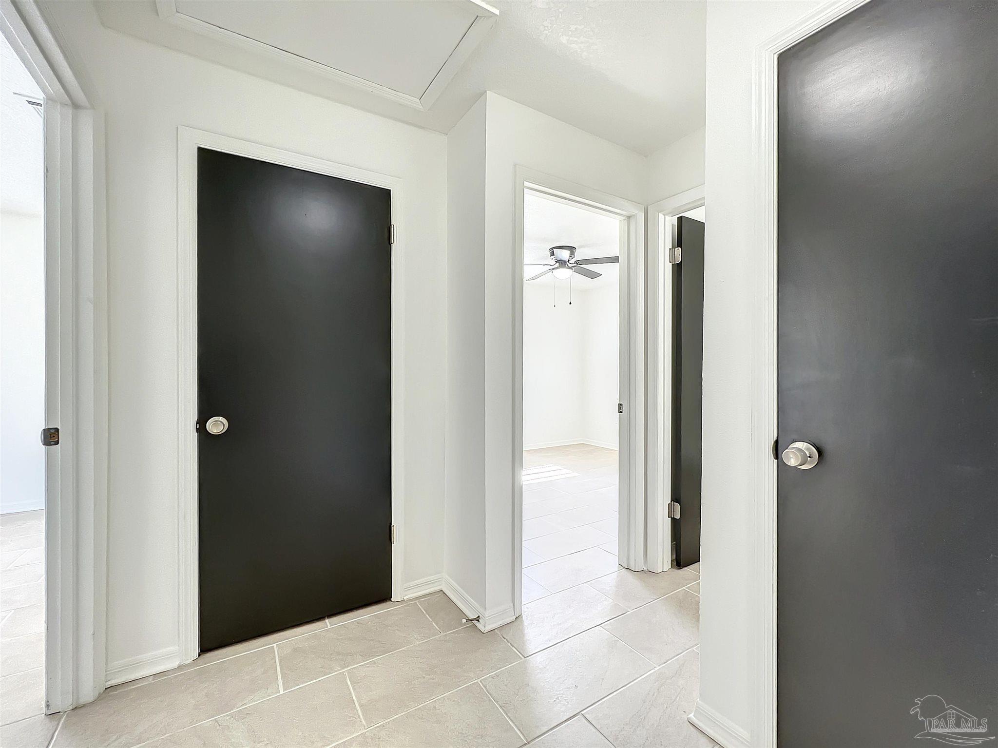 5034 W Washington St