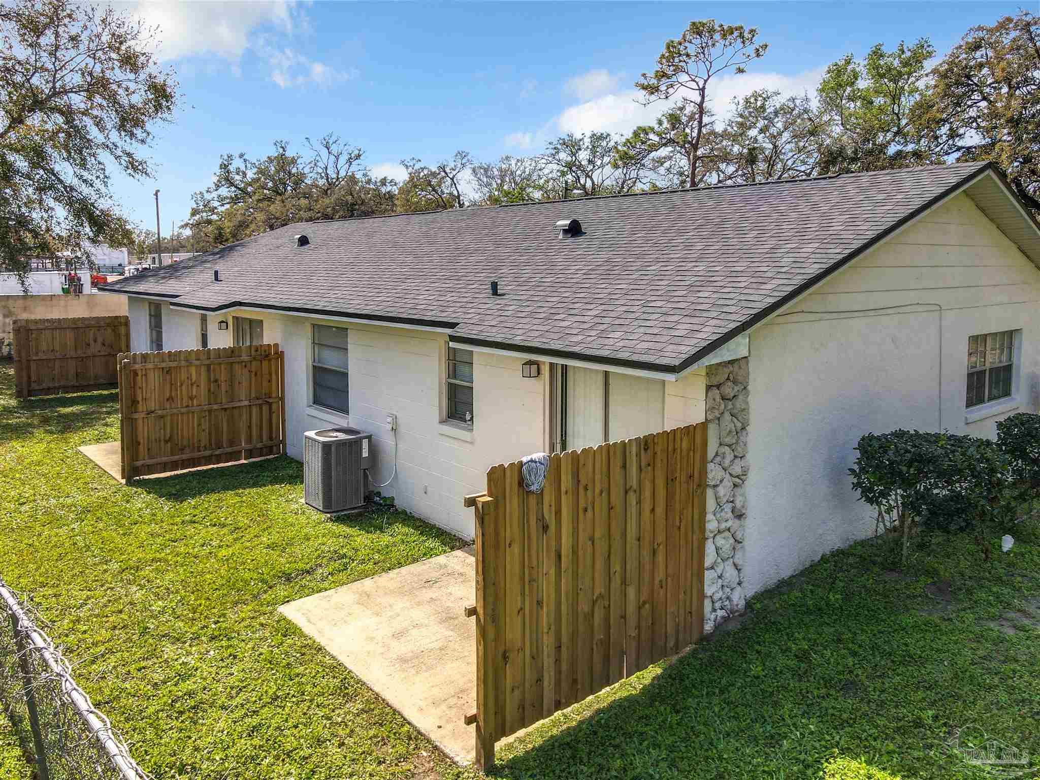 5034 W Washington St