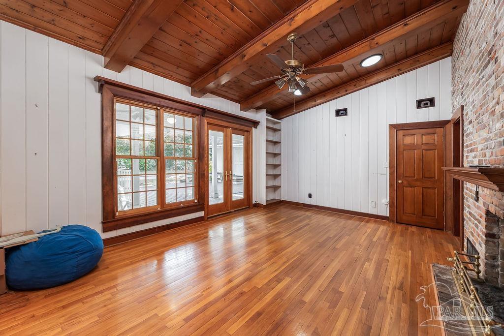 334 Woodbine Dr