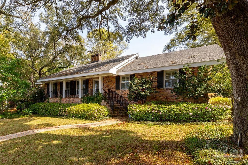 334 Woodbine Dr