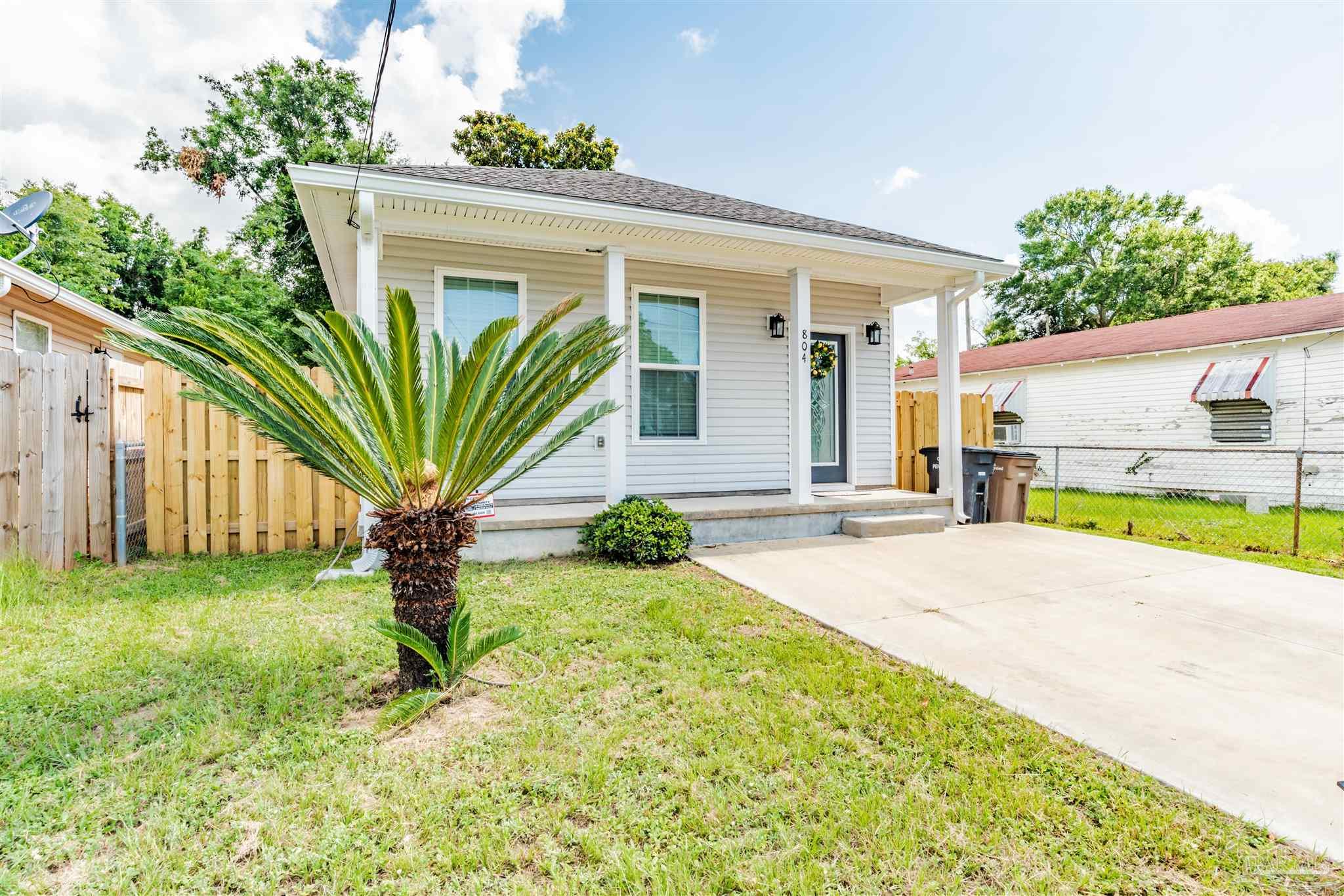 804 W Belmont