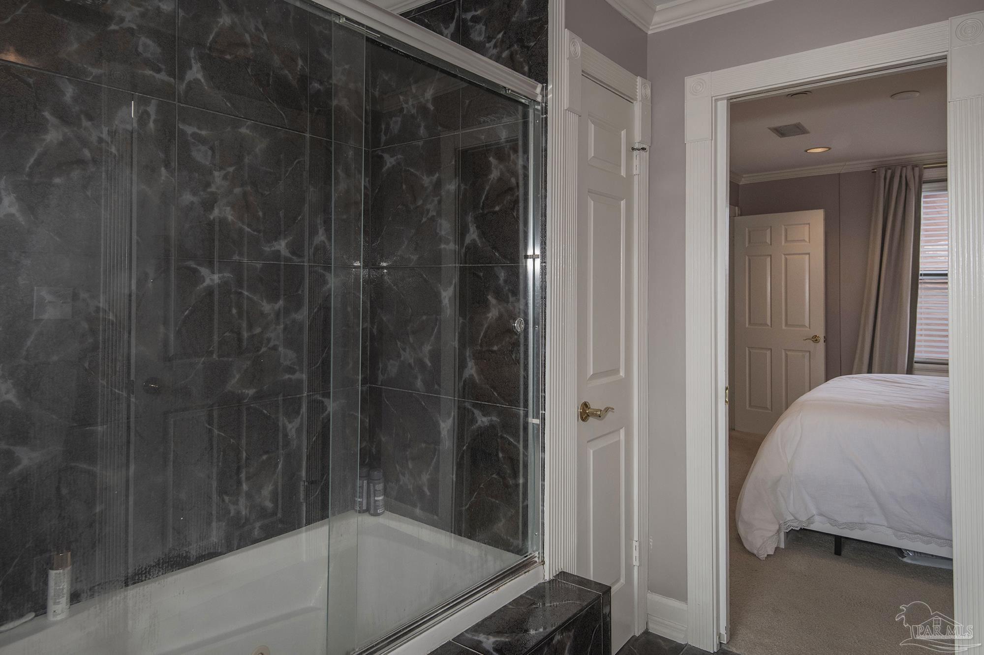 2007 E Gadsden St # 303