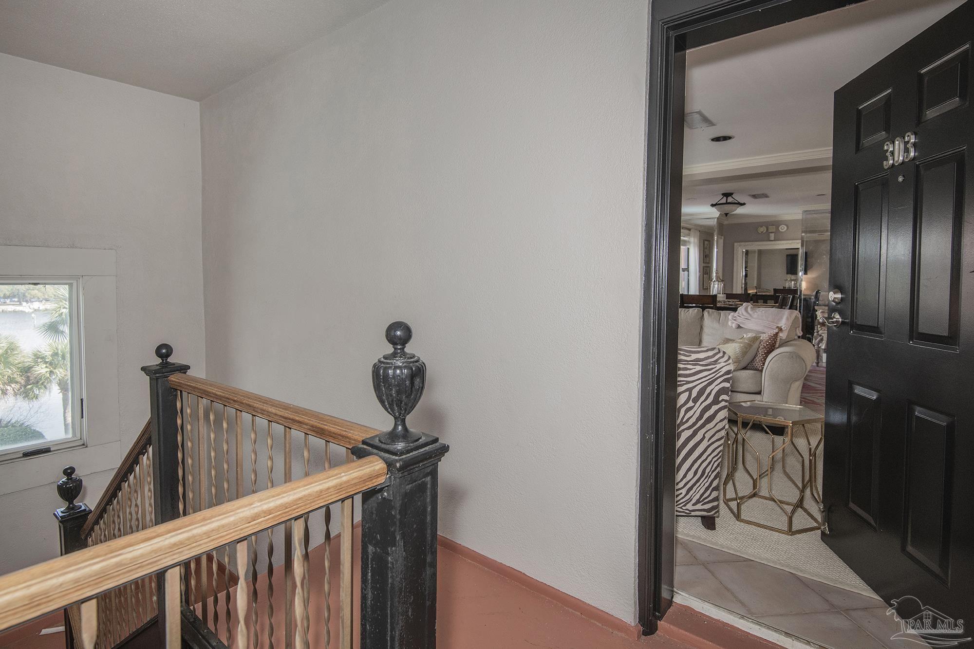 2007 E Gadsden St # 303