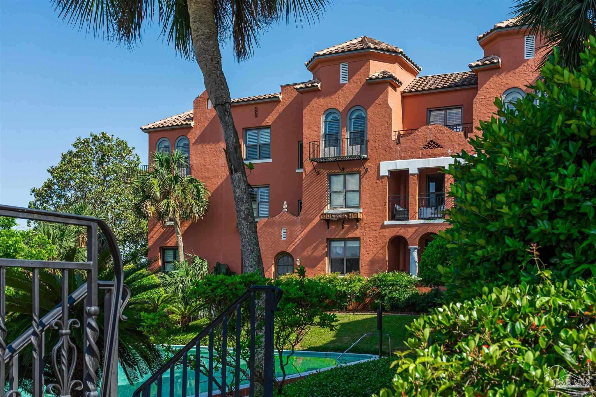 2007 E Gadsden St # 303