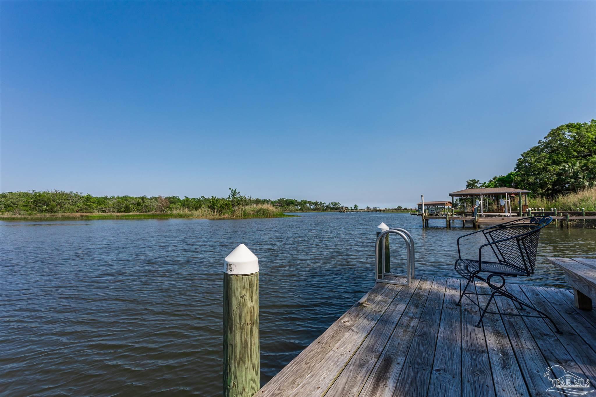 2007 E Gadsden St # 303