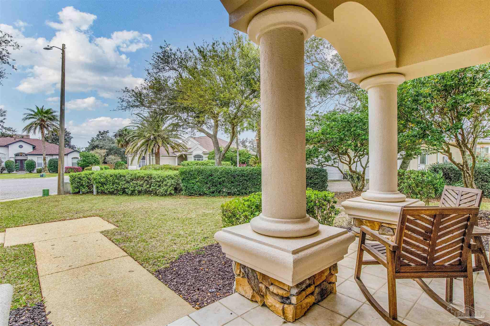 1190 Grand Pointe Dr