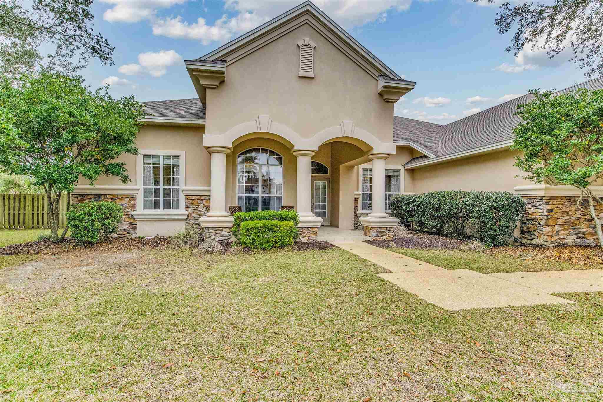 1190 Grand Pointe Dr