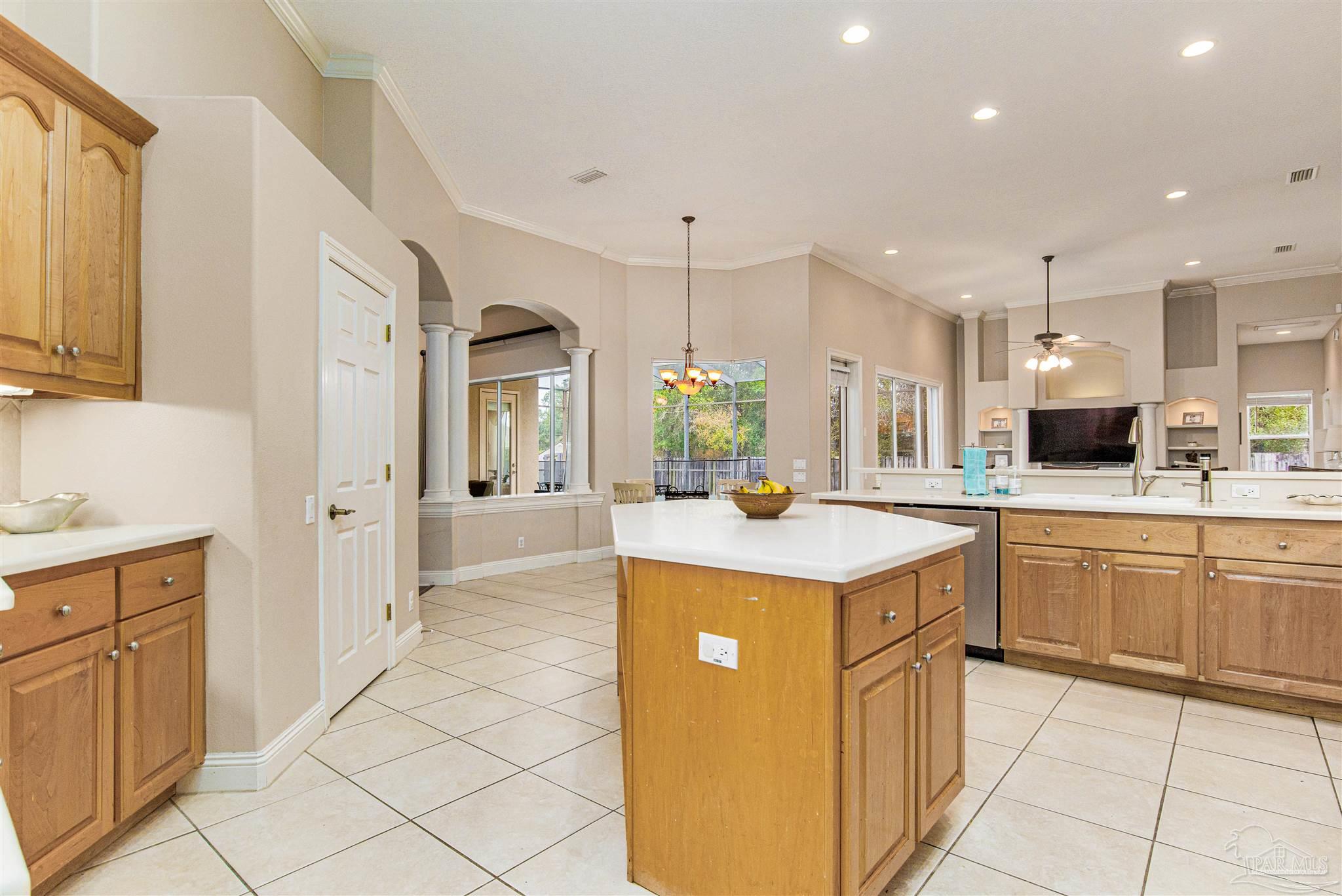 1190 Grand Pointe Dr