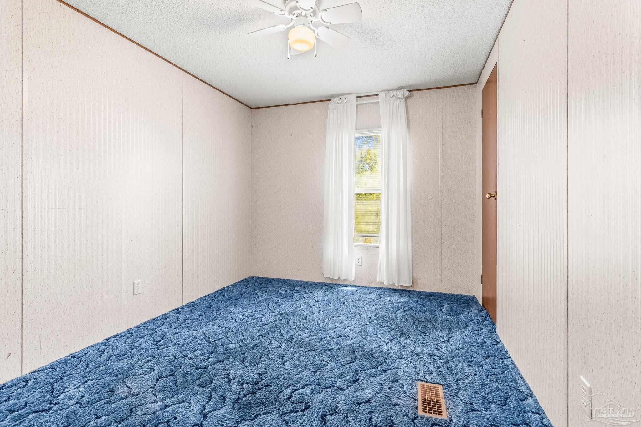 3223 Sandy Ln