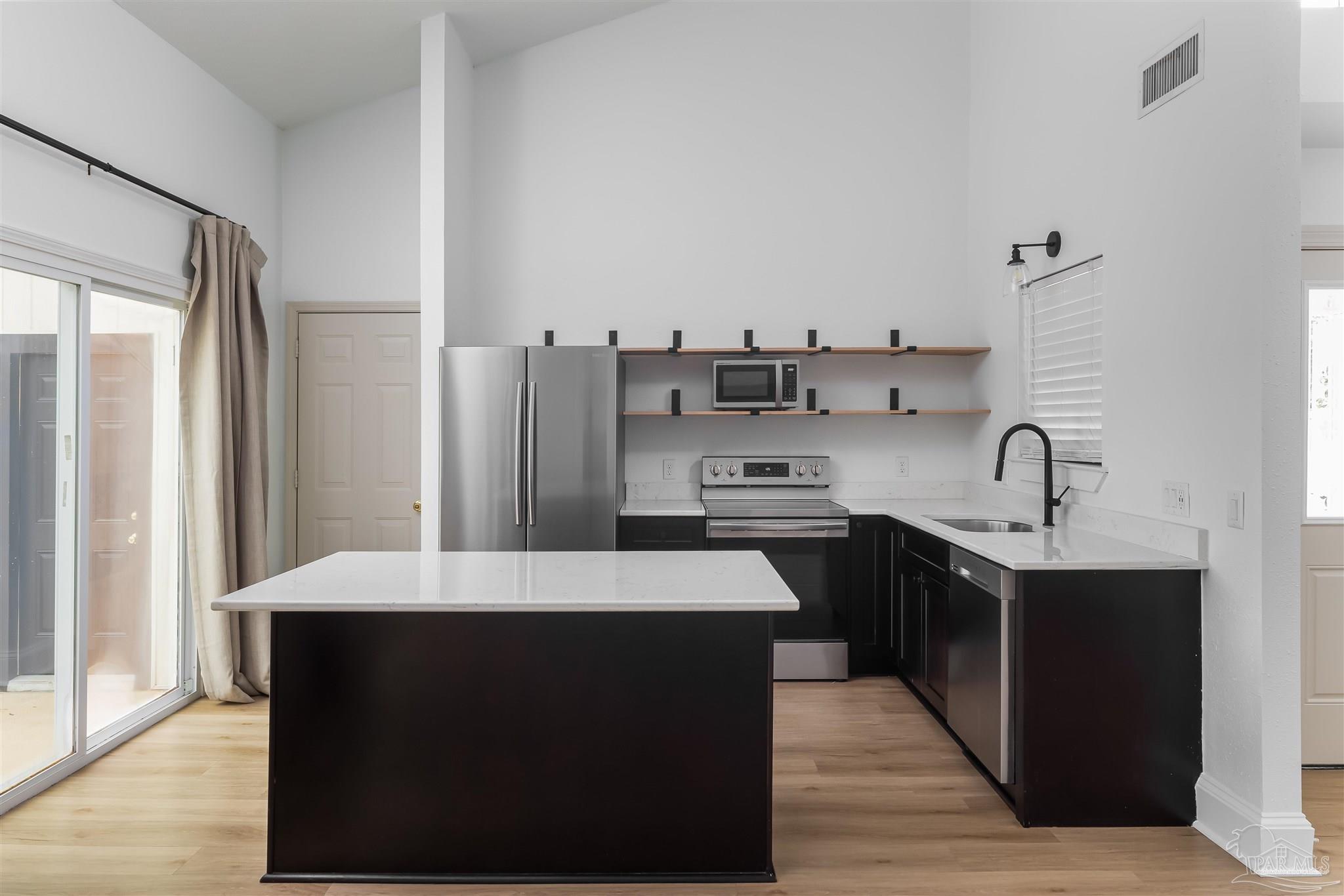 2636 Settler's Landing