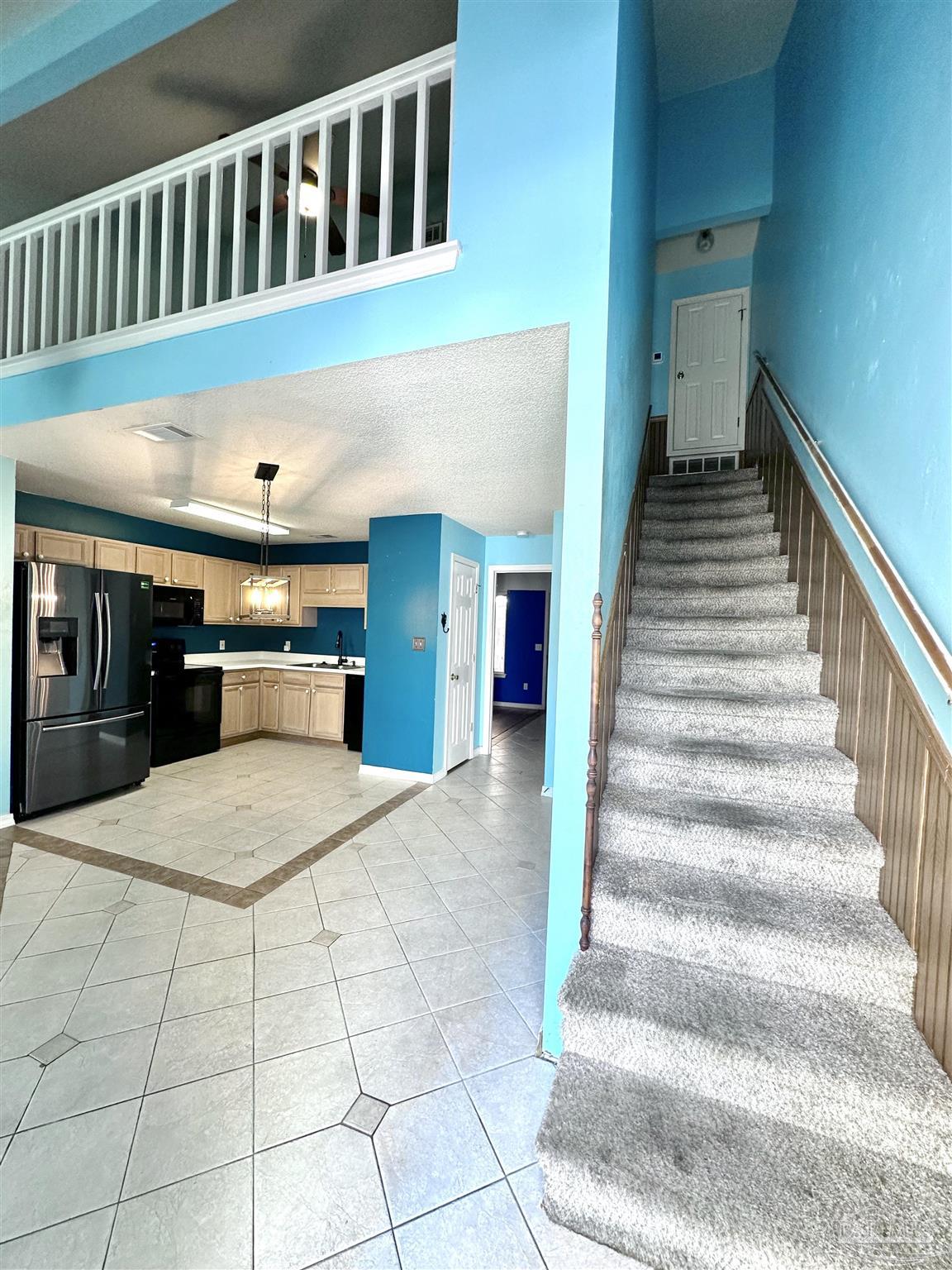 1364 Redwood Ln