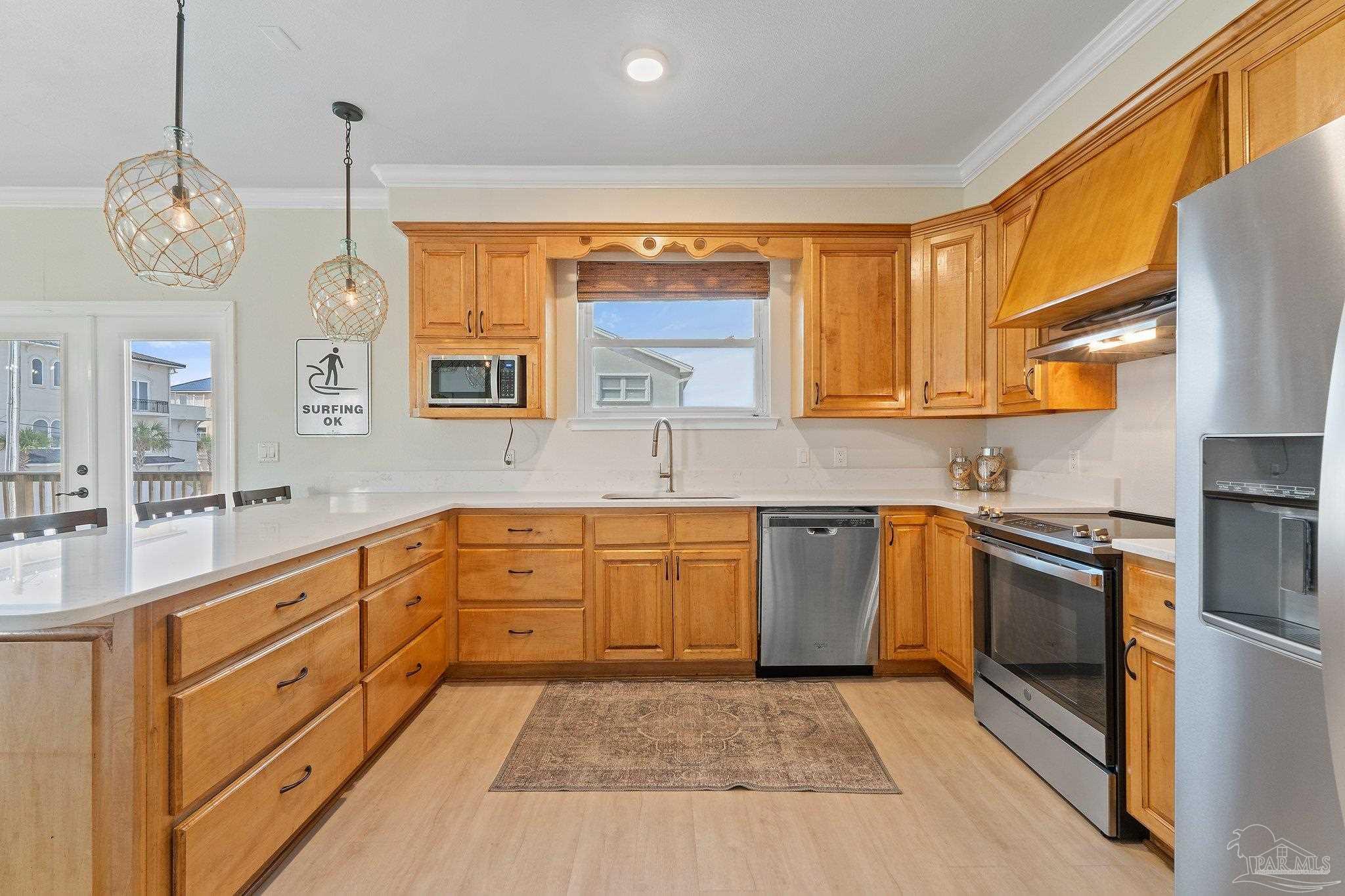 311 Ariola Dr