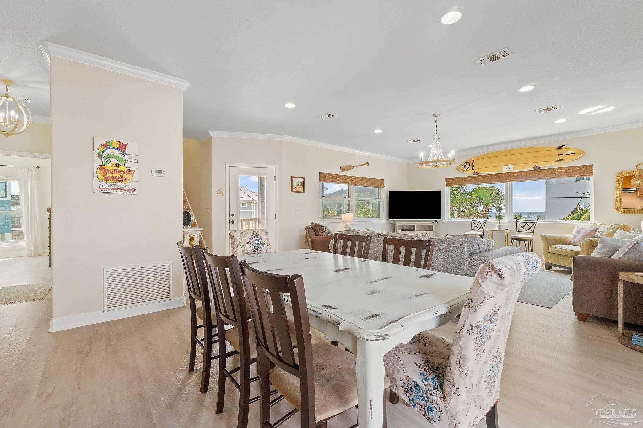 311 Ariola Dr
