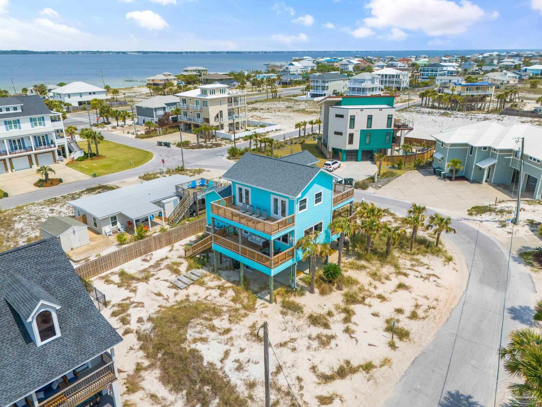 311 Ariola Dr