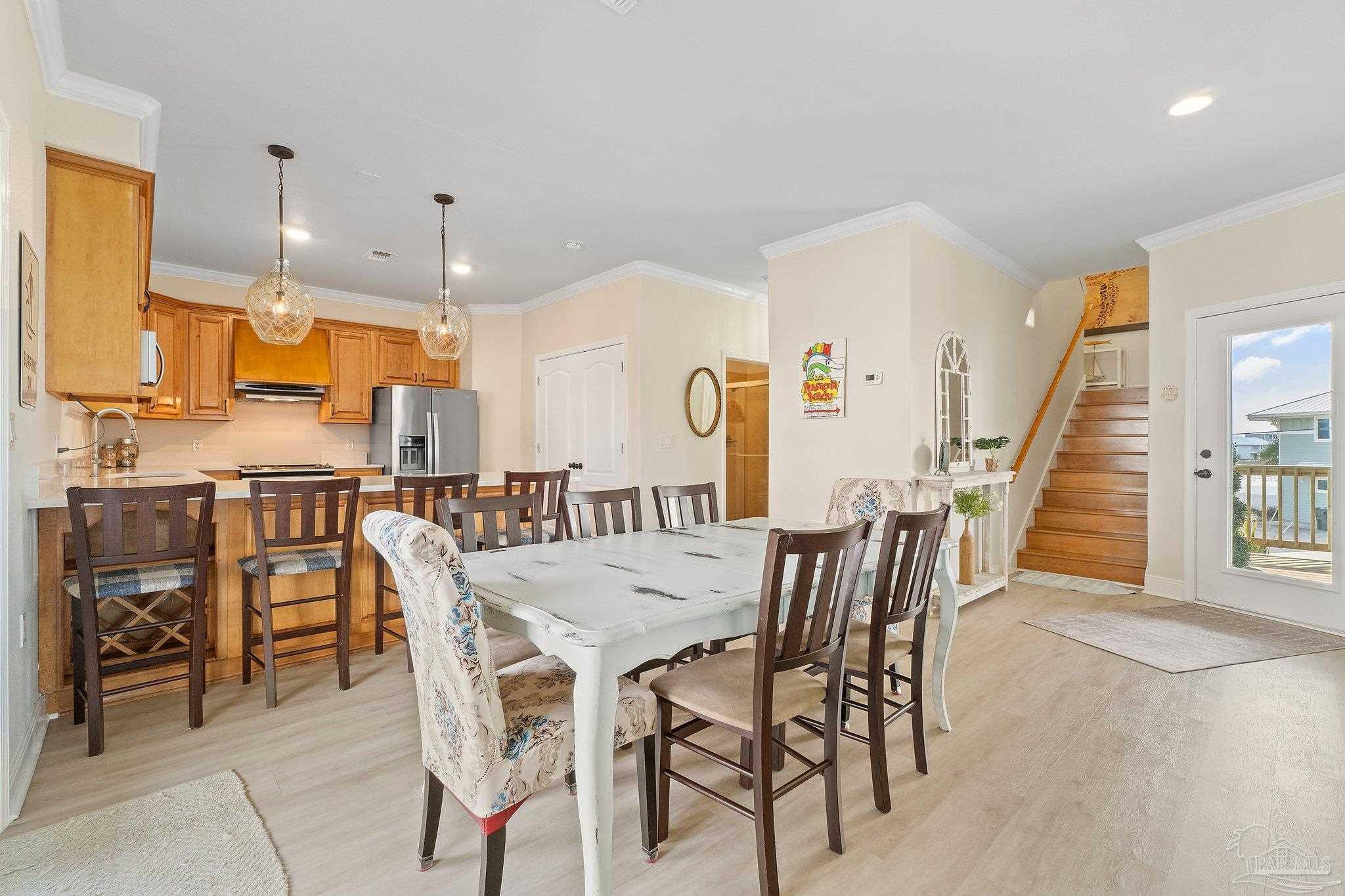 311 Ariola Dr