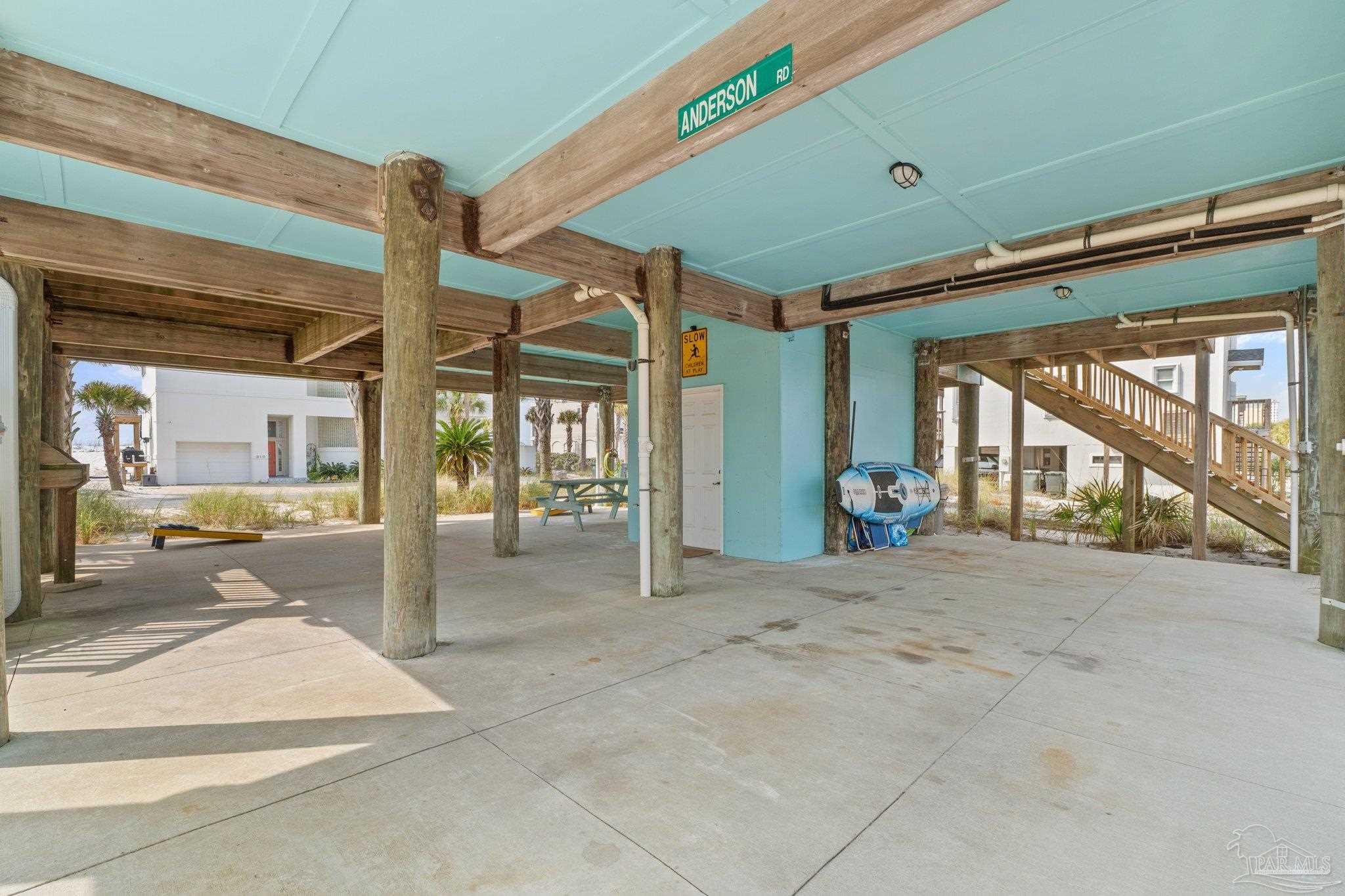 311 Ariola Dr