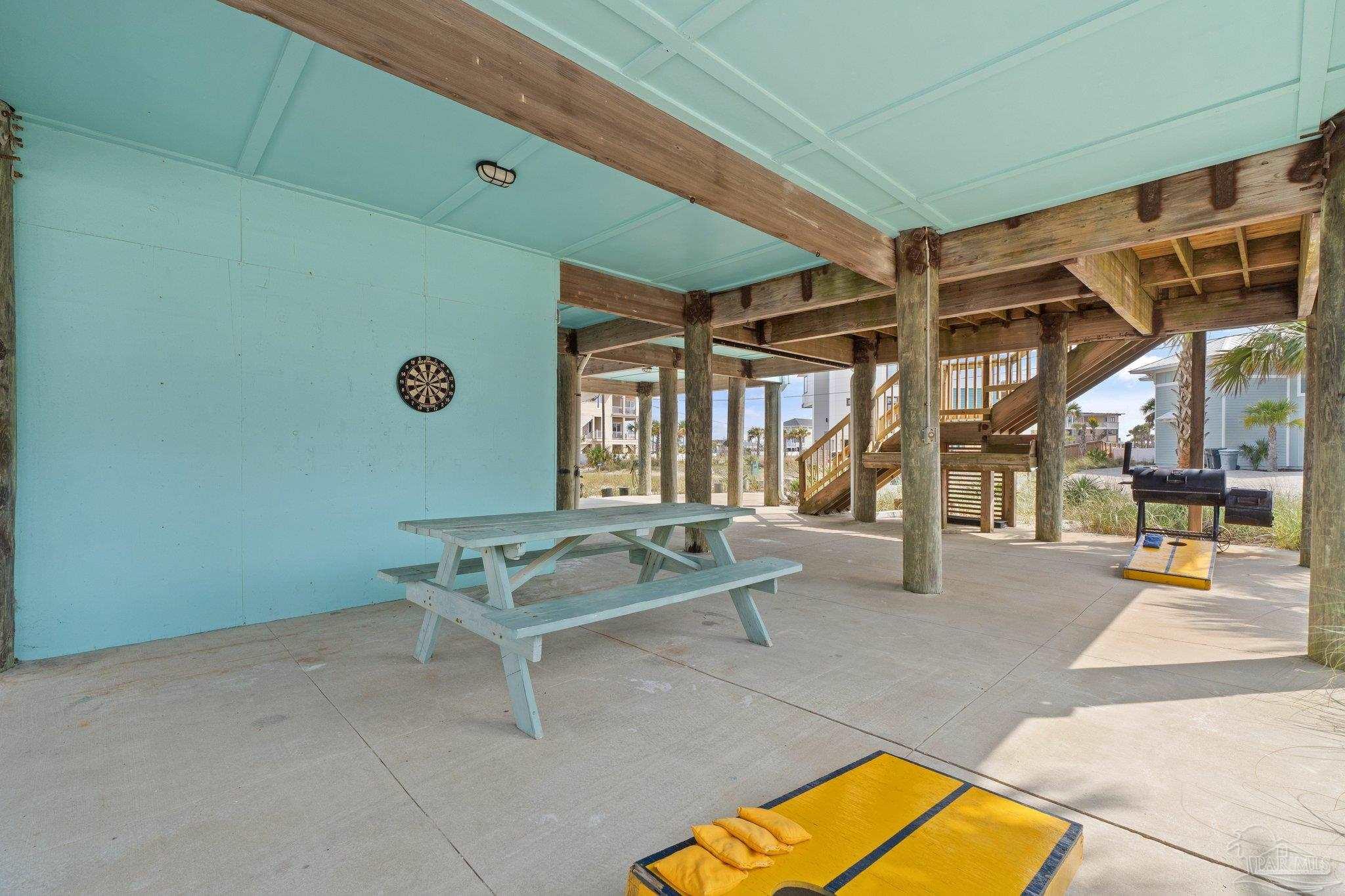 311 Ariola Dr