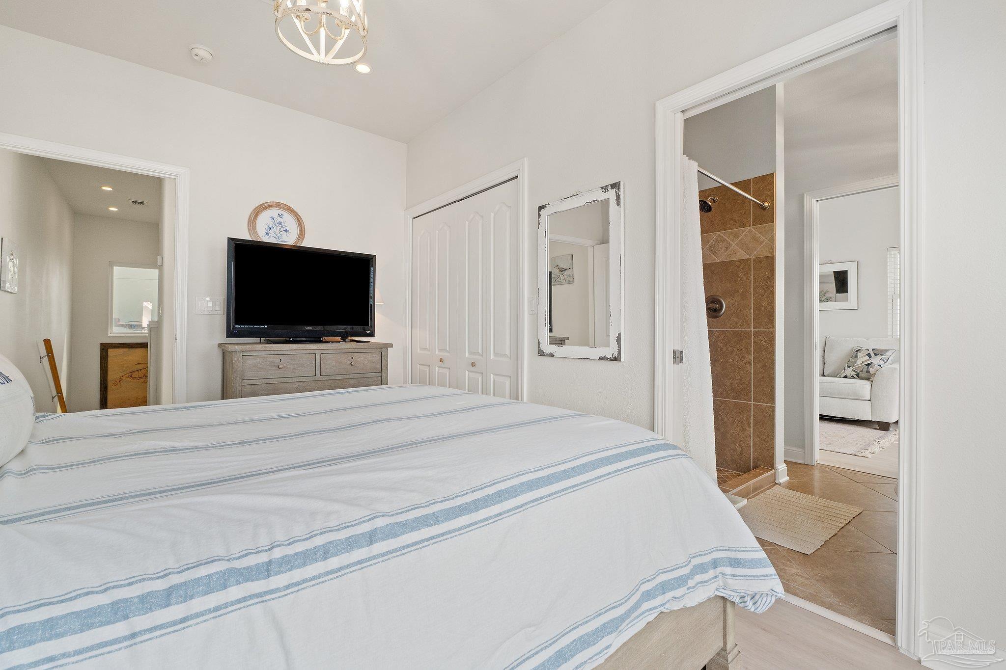 311 Ariola Dr
