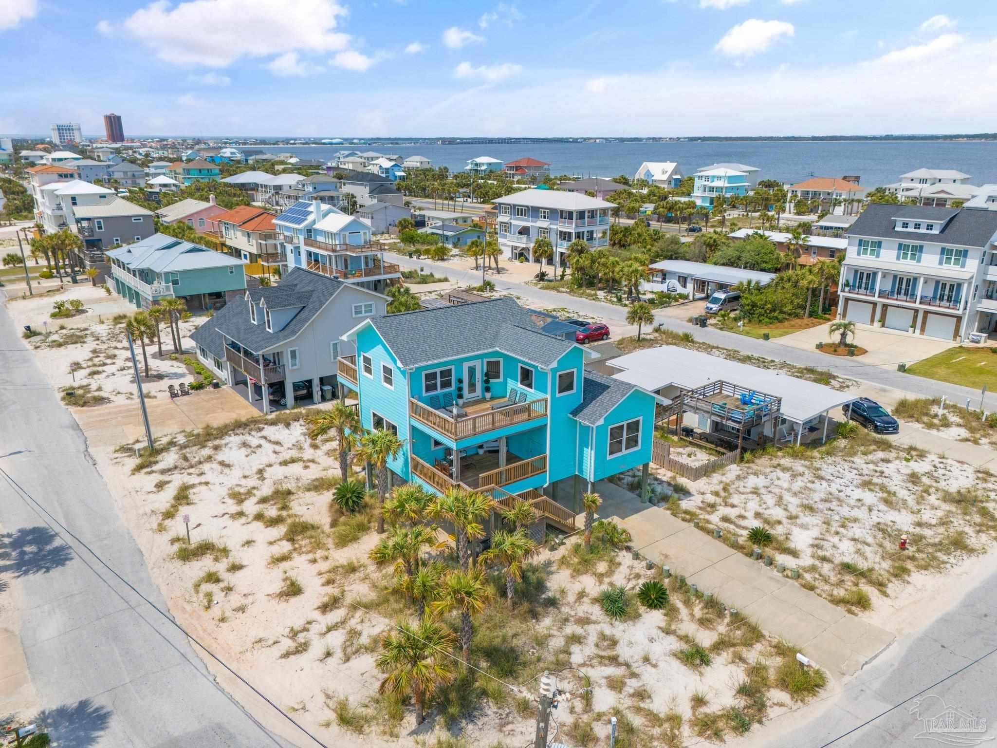 311 Ariola Dr