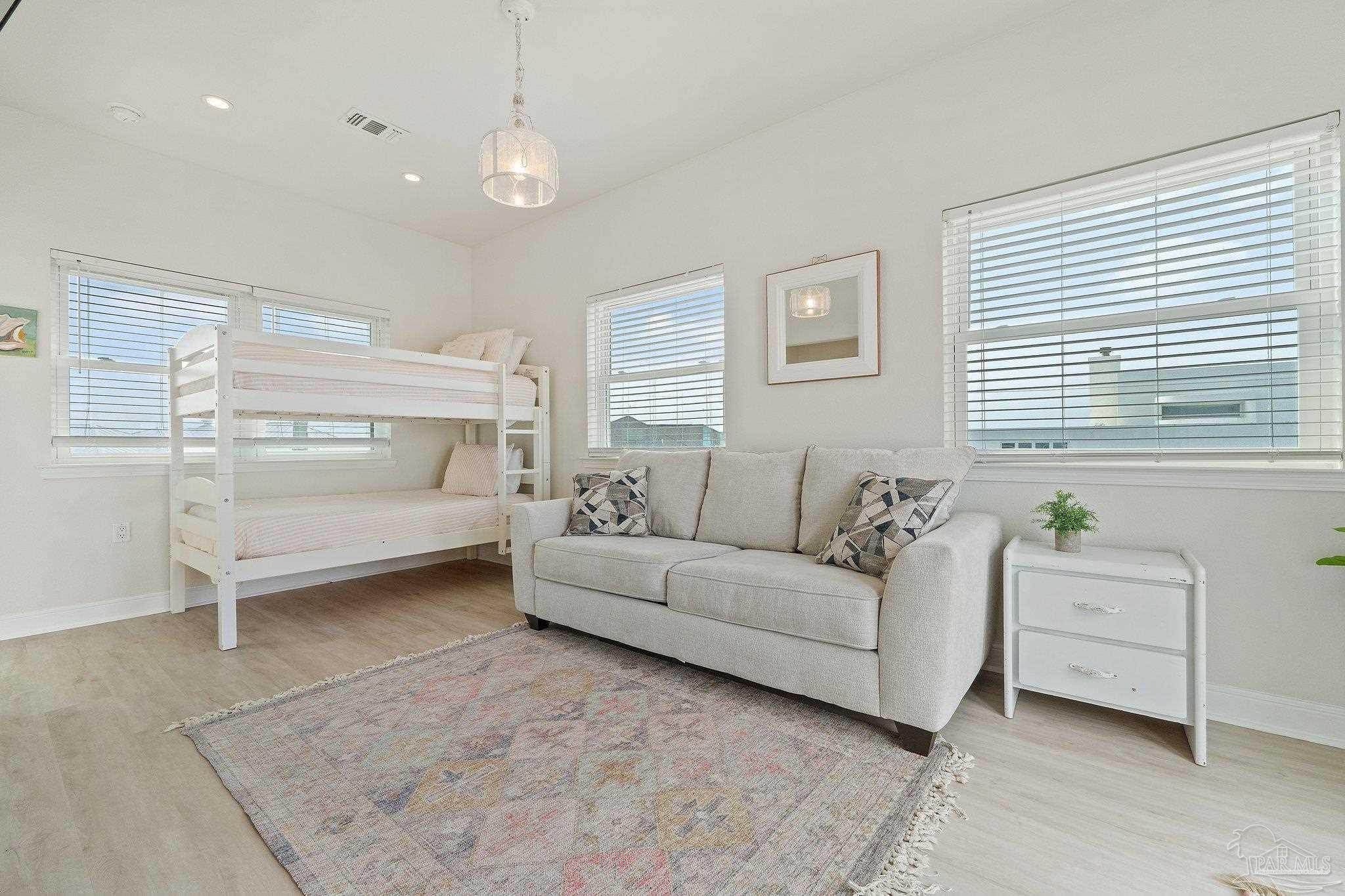 311 Ariola Dr