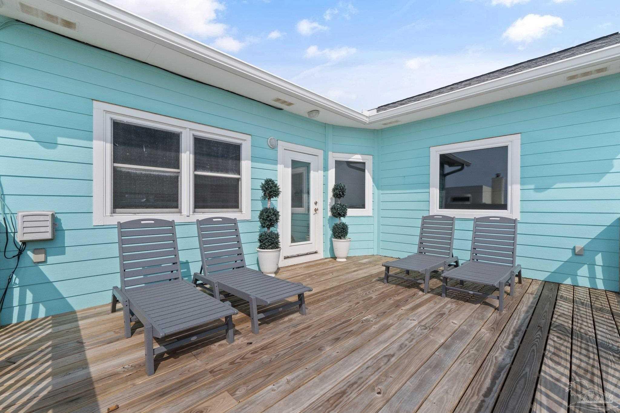 311 Ariola Dr