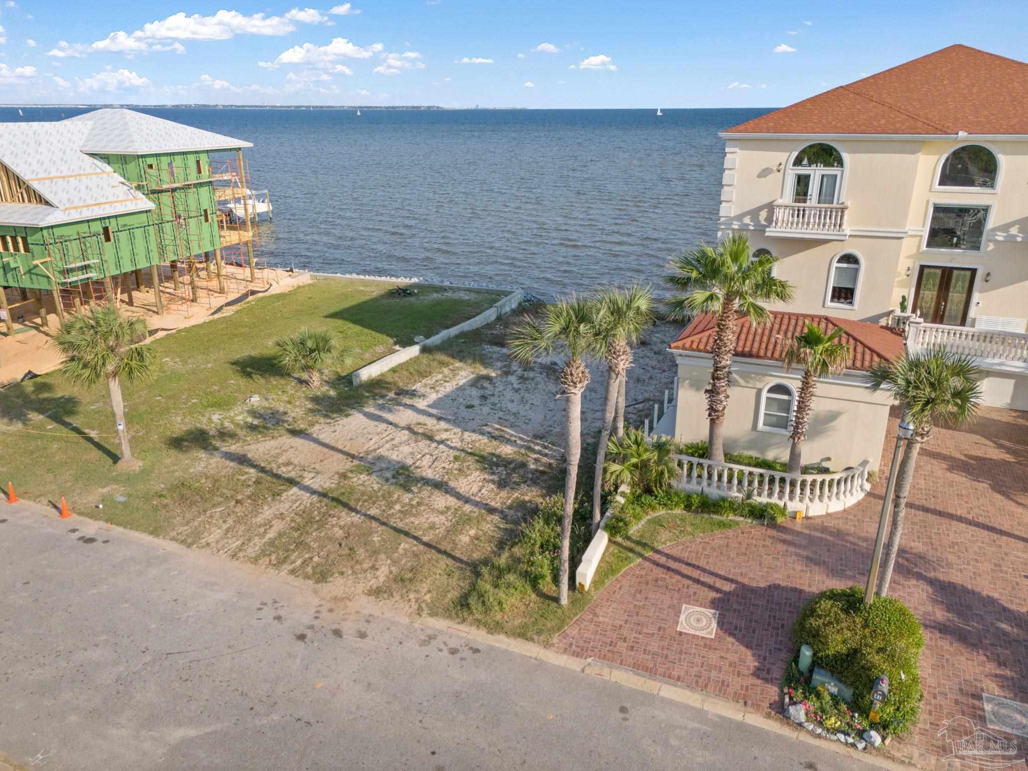 39 Bayshore Dr