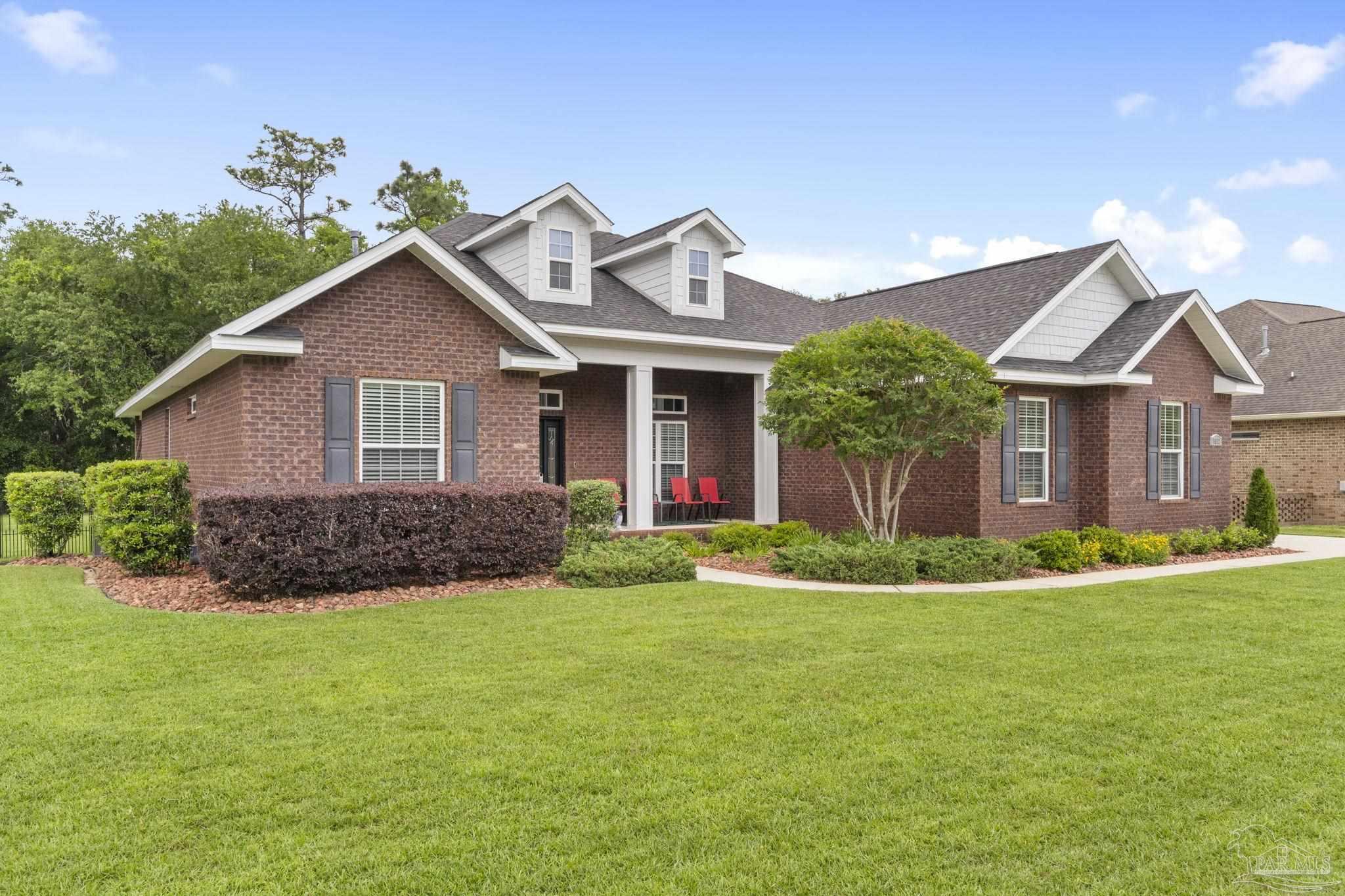 5872 Dahoon Dr