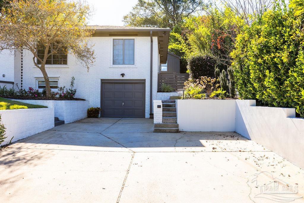 2719 Blackshear Ave