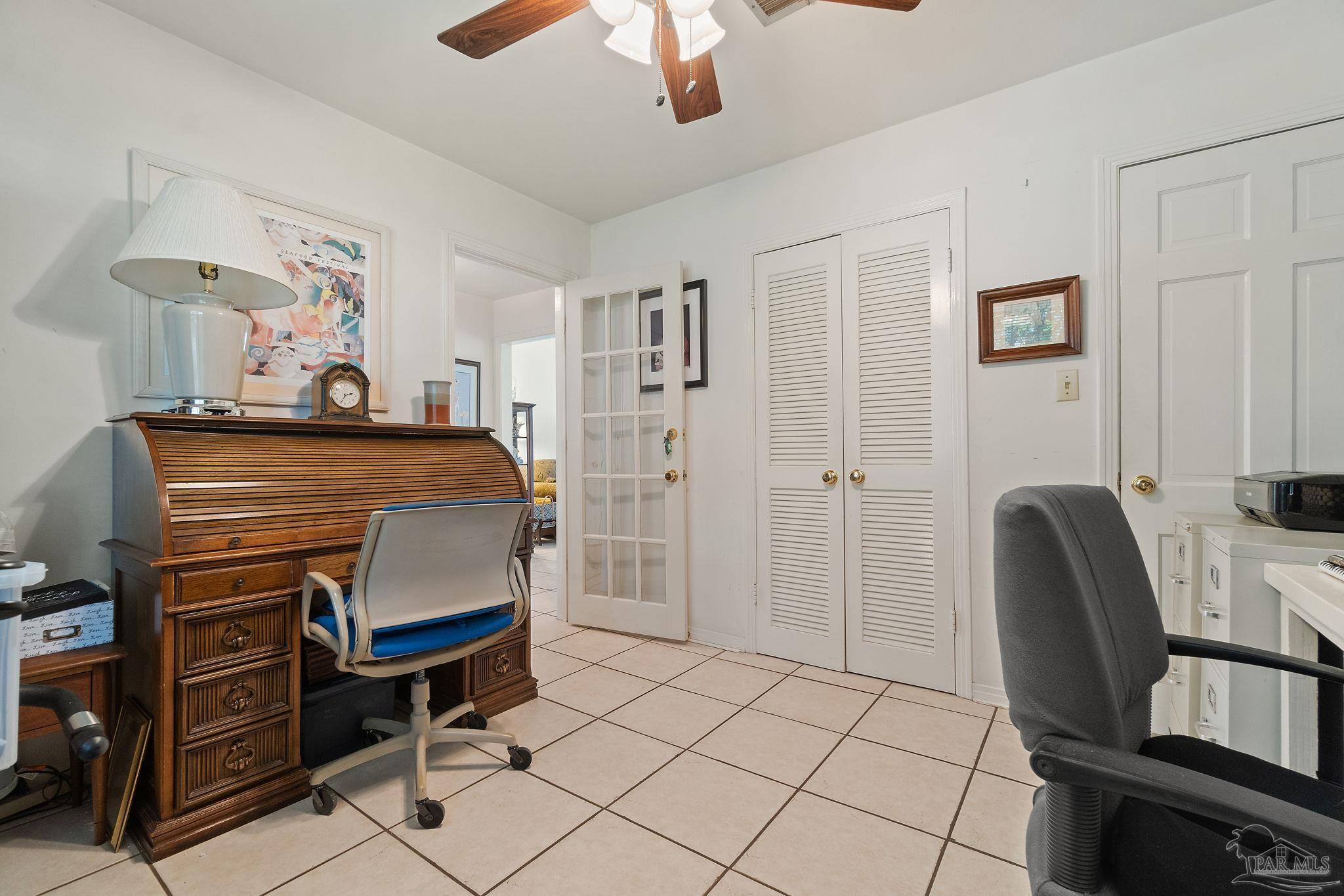 207 Pinetree Dr