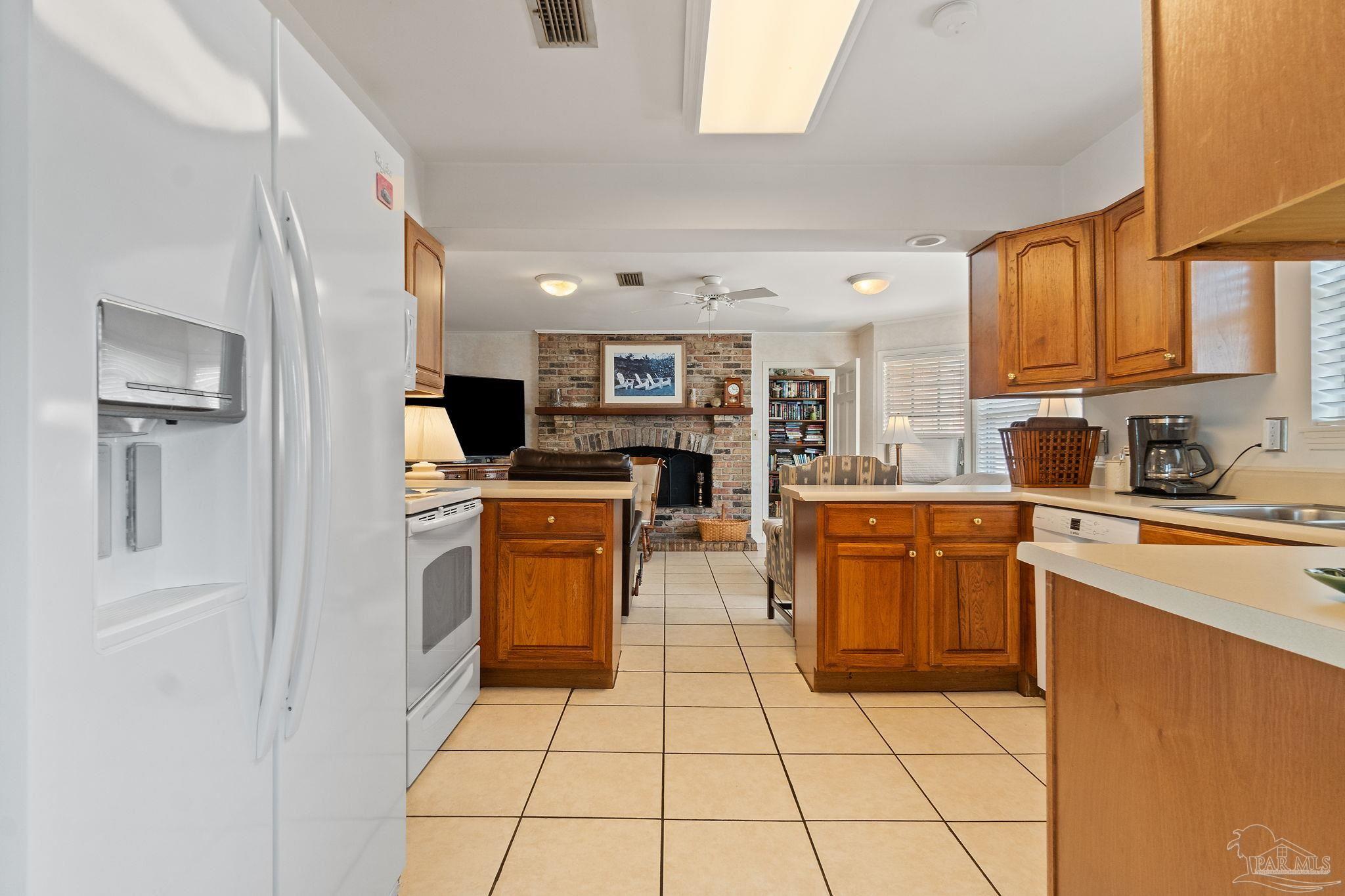 207 Pinetree Dr