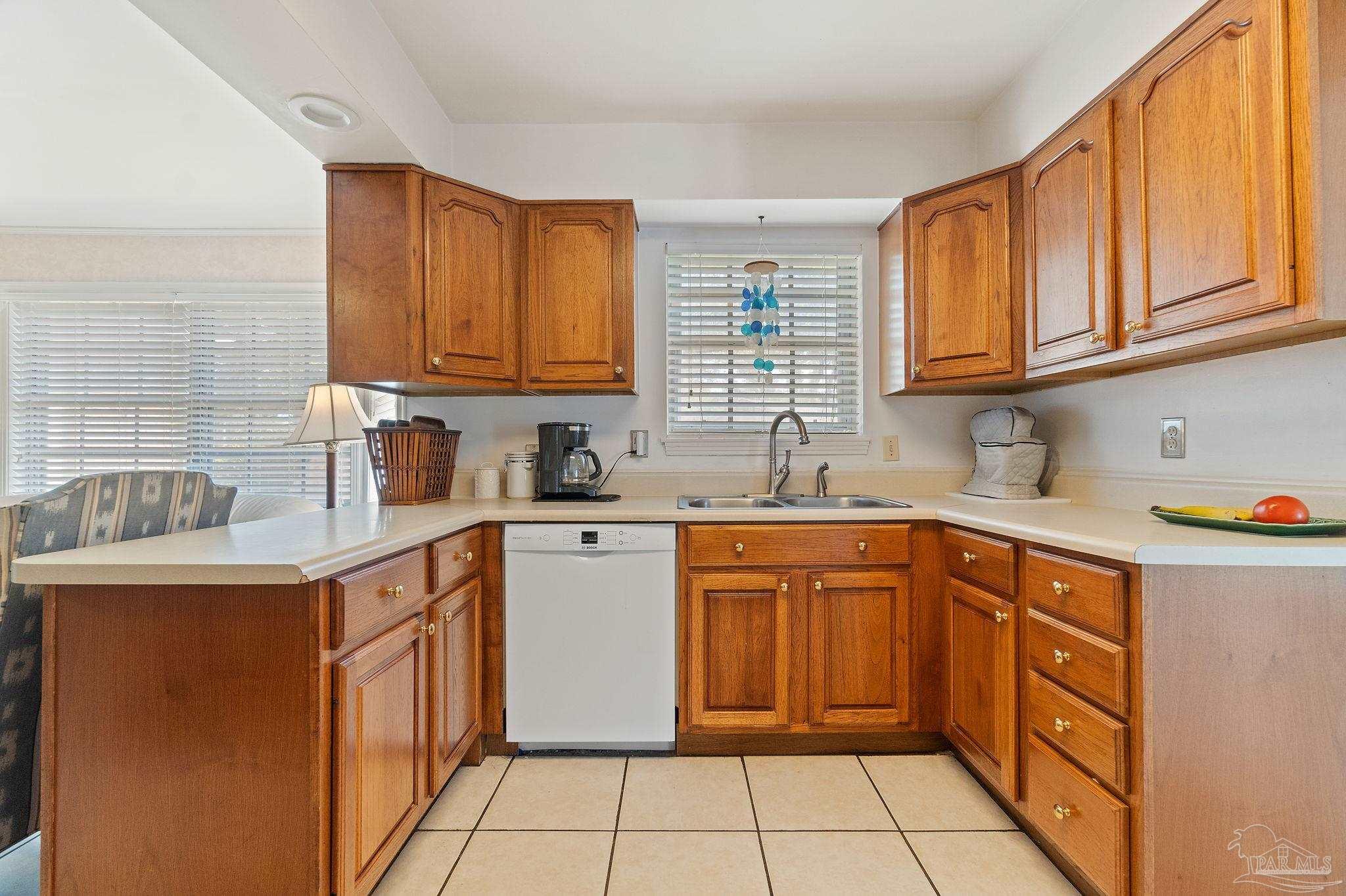 207 Pinetree Dr