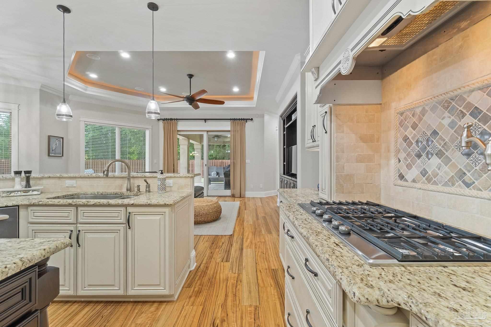 5754 Sparkleberry Ln