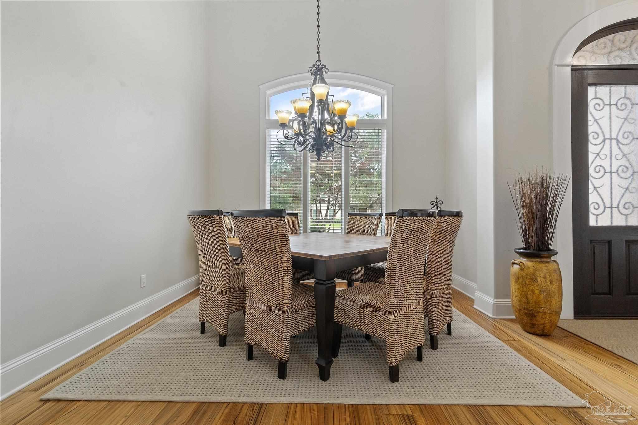 5754 Sparkleberry Ln