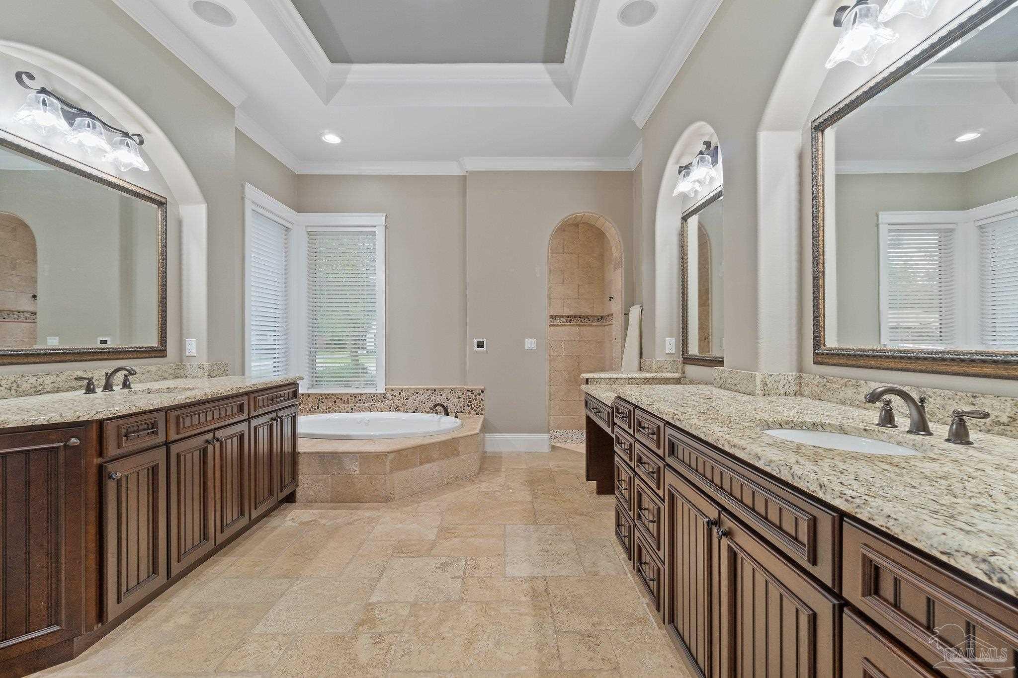 5754 Sparkleberry Ln