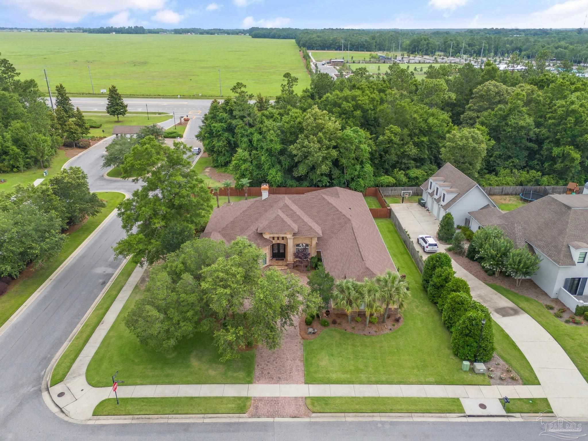 5754 Sparkleberry Ln