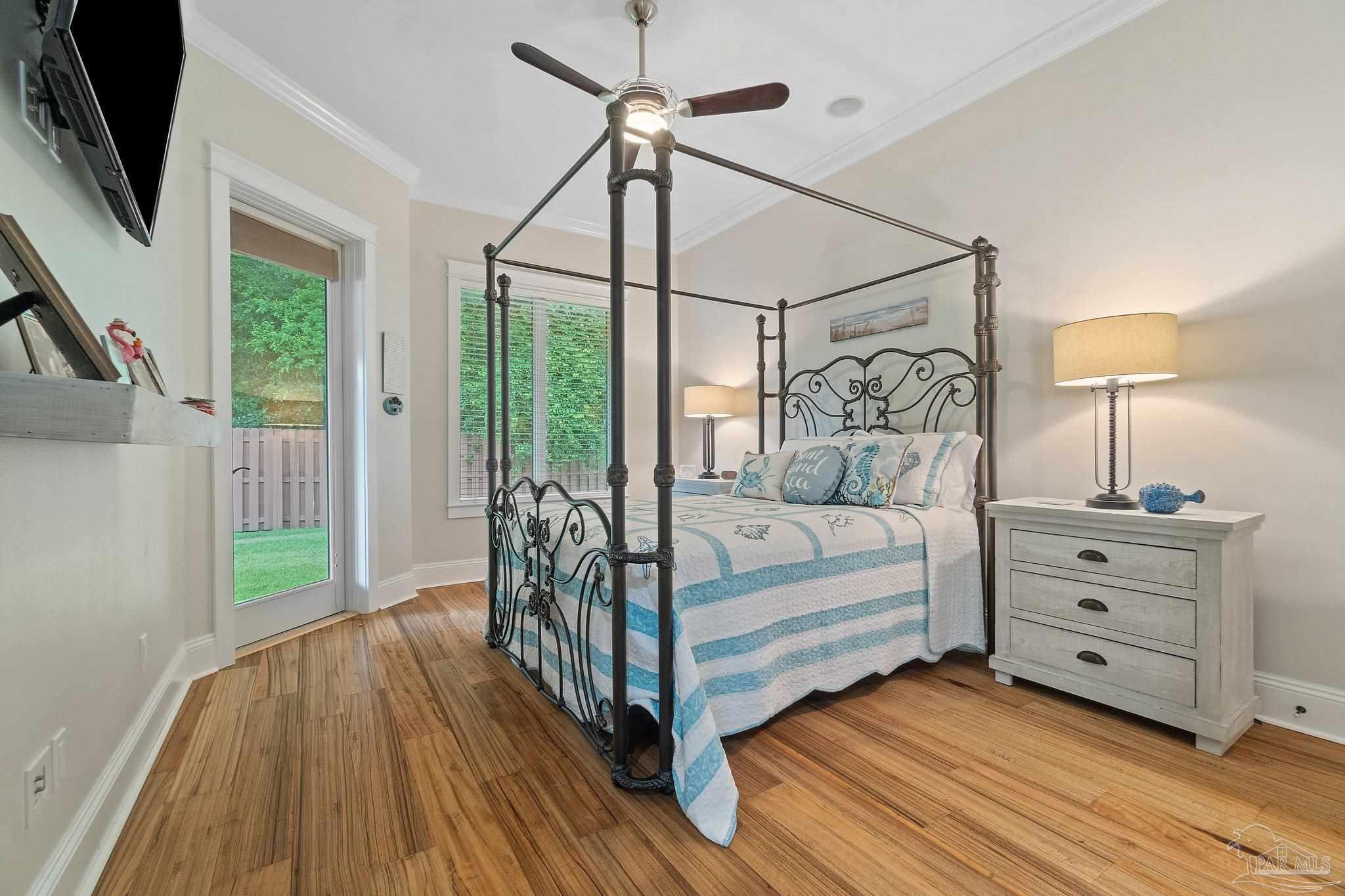 5754 Sparkleberry Ln