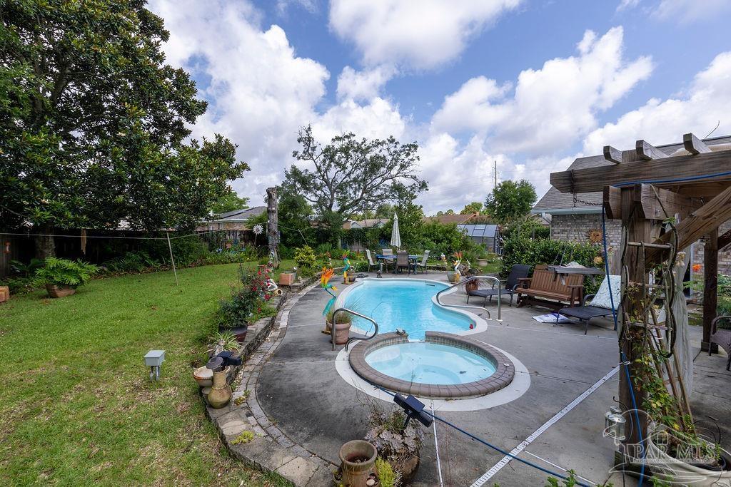3941 Paradise Bay Dr