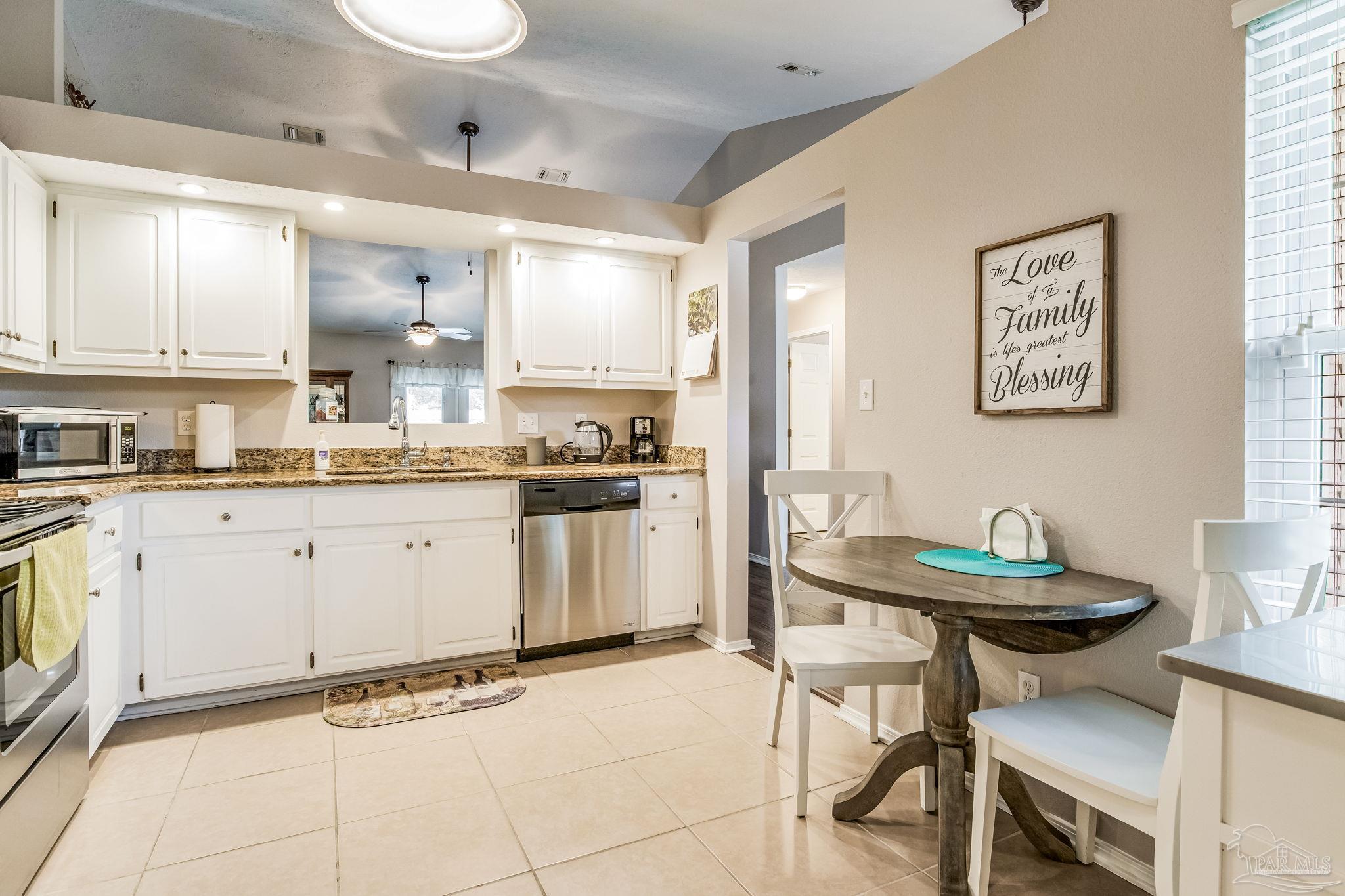 105 Mirabelle Cir