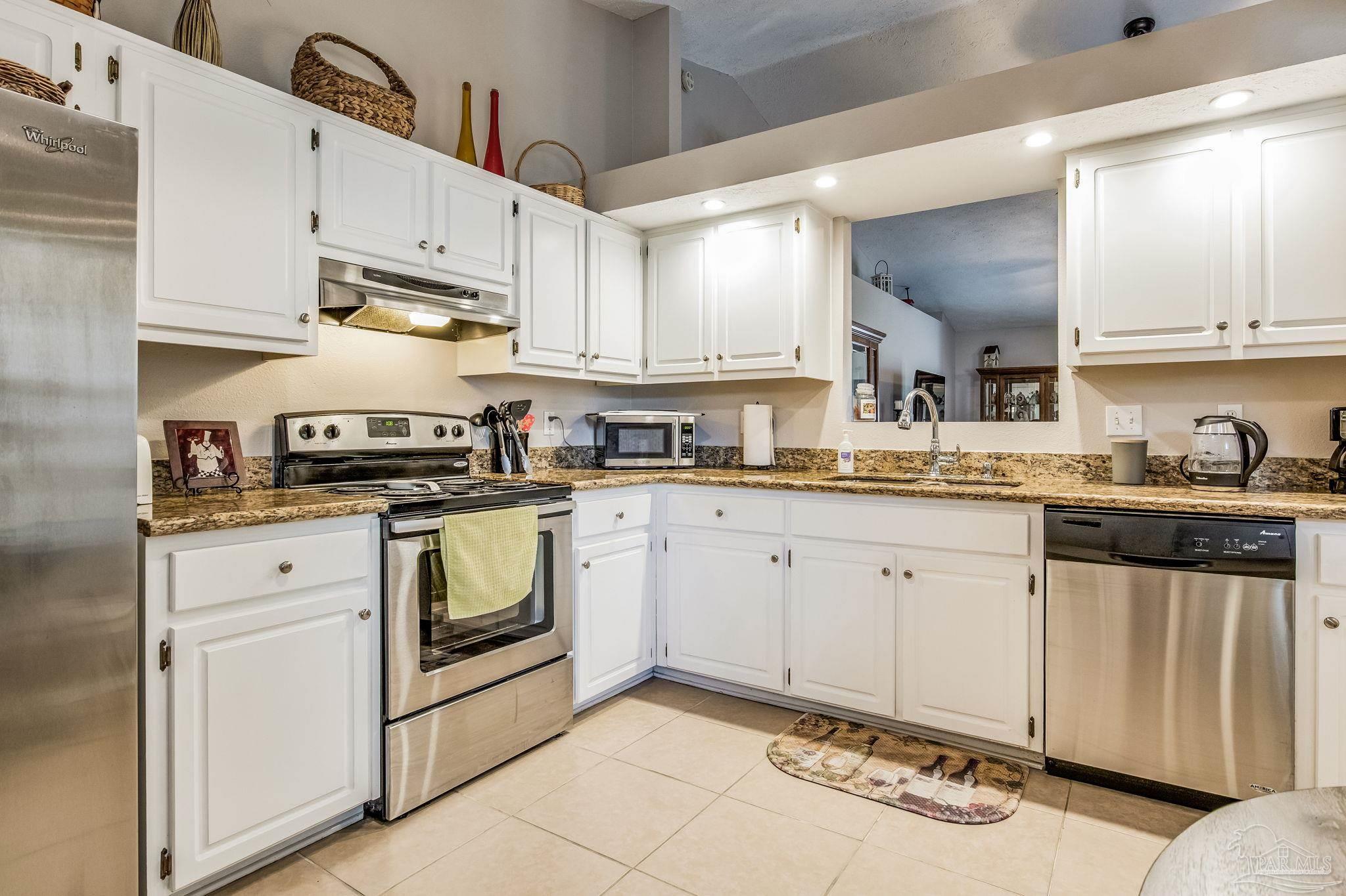 105 Mirabelle Cir