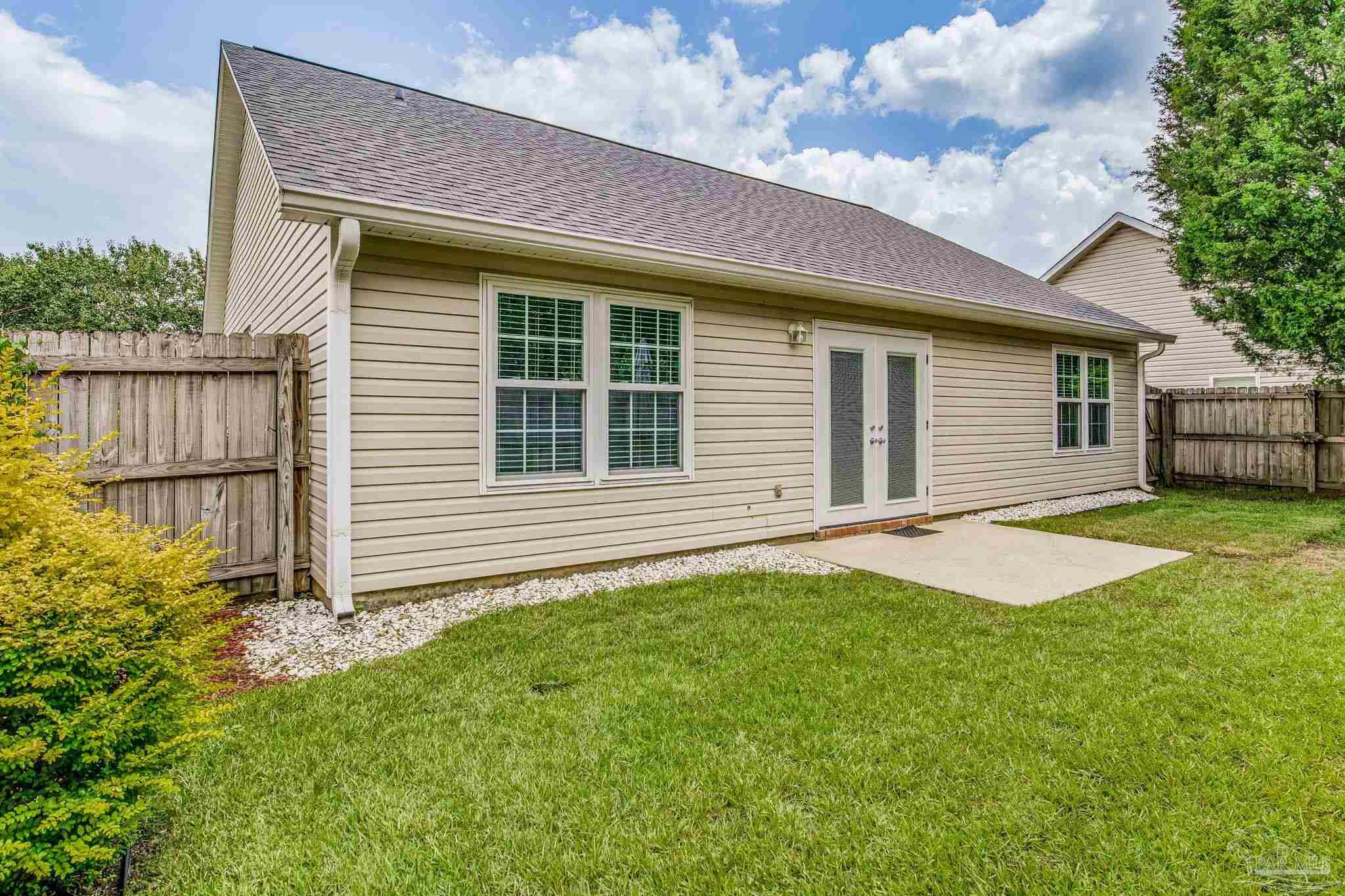 105 Mirabelle Cir