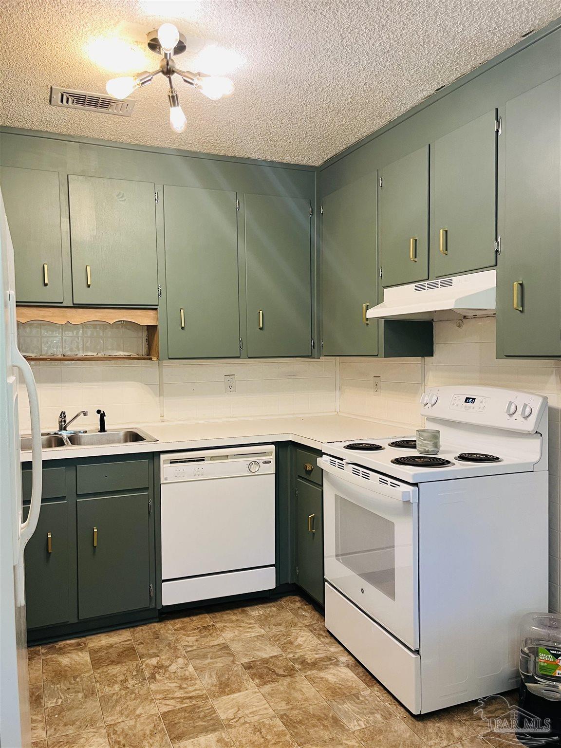 2620 Mercado Ave